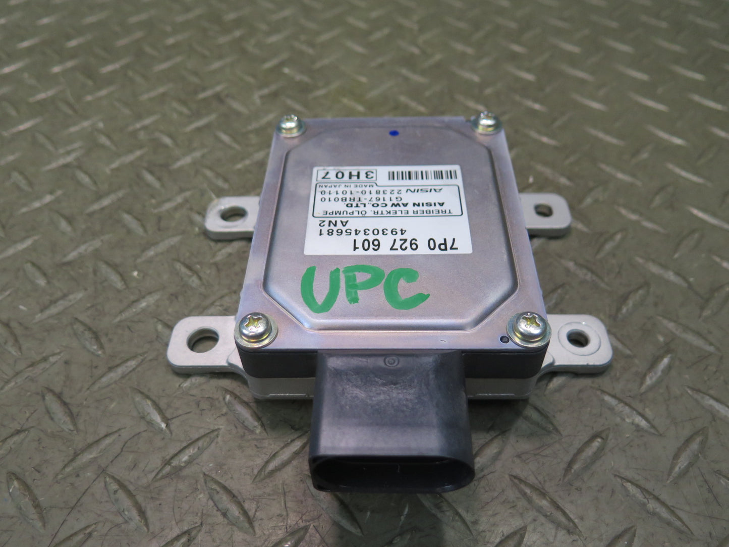 2011-2018 Porsche Cayenne 958 Hydraulic Oil Pump Control Module 7P0927601