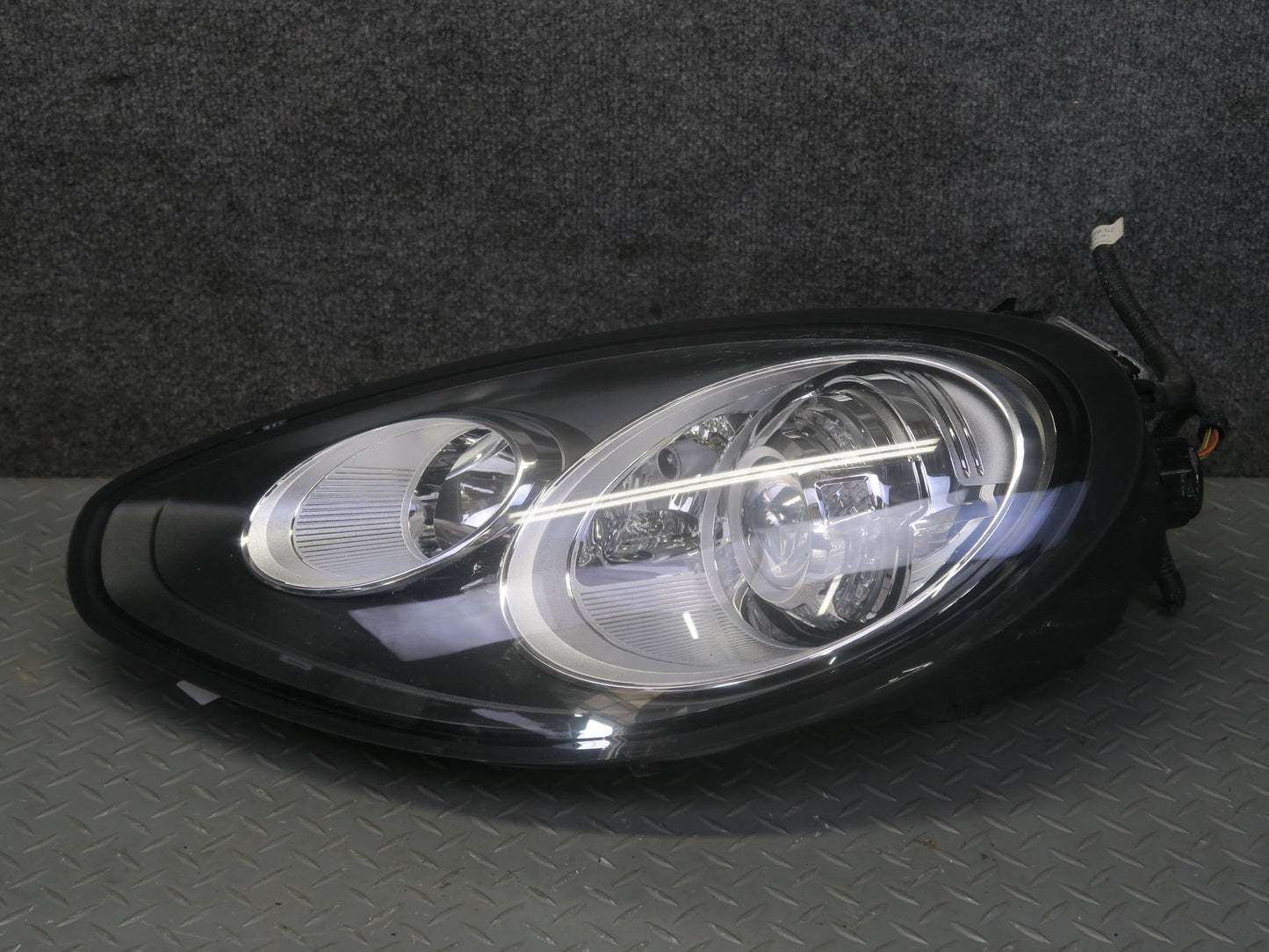2014-2016 Porsche Panamera 970 Front Left Driver Side HID Xenon Headlight Lamp