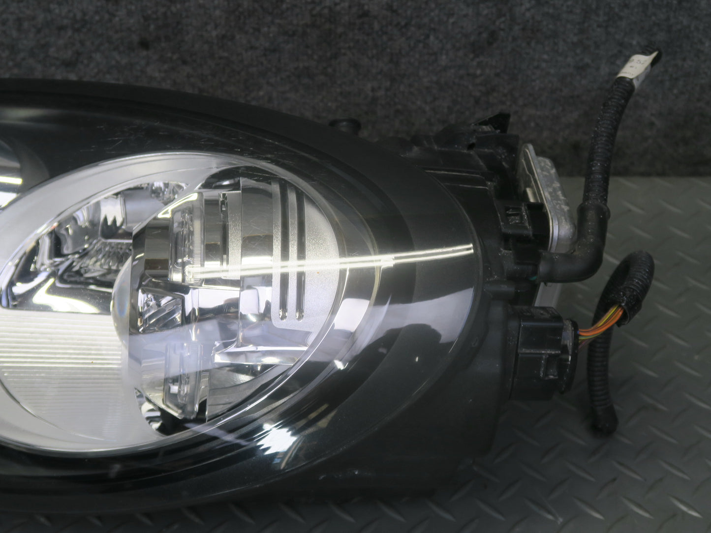 2014-2016 Porsche Panamera 970 Front Left Driver Side HID Xenon Headlight Lamp