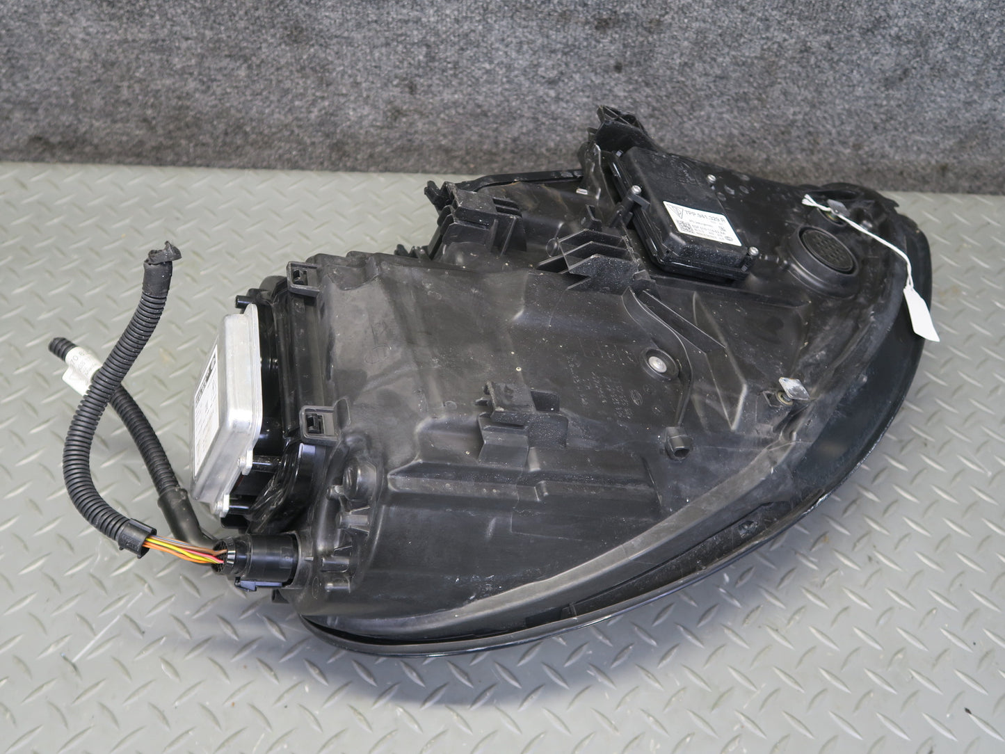 2014-2016 Porsche Panamera 970 Front Left Driver Side HID Xenon Headlight Lamp