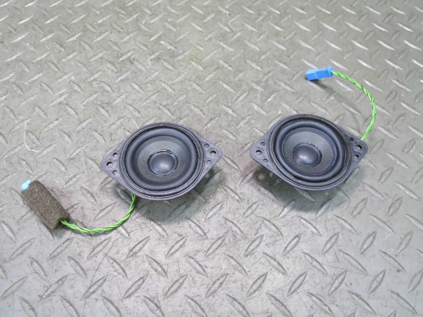 2002-2012 Mercedes W463 G500 Front Left & Right Door Lower Speaker Set of 2
