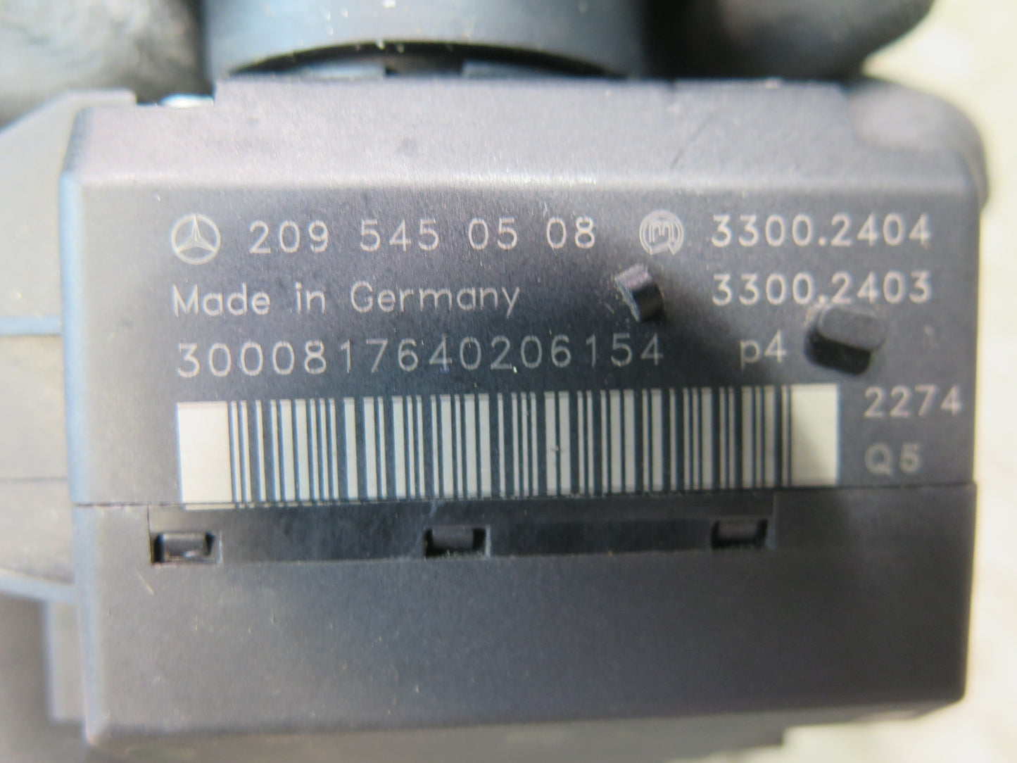 2002-2007 Mercedes W463 G500 Ignition Switch Module 2095450508