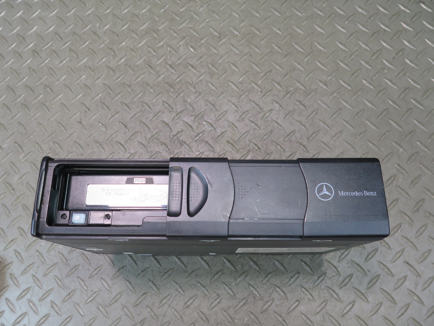 2002-2012 Mercedes W463 G500 CD Changer Player w Magazine 2038209089