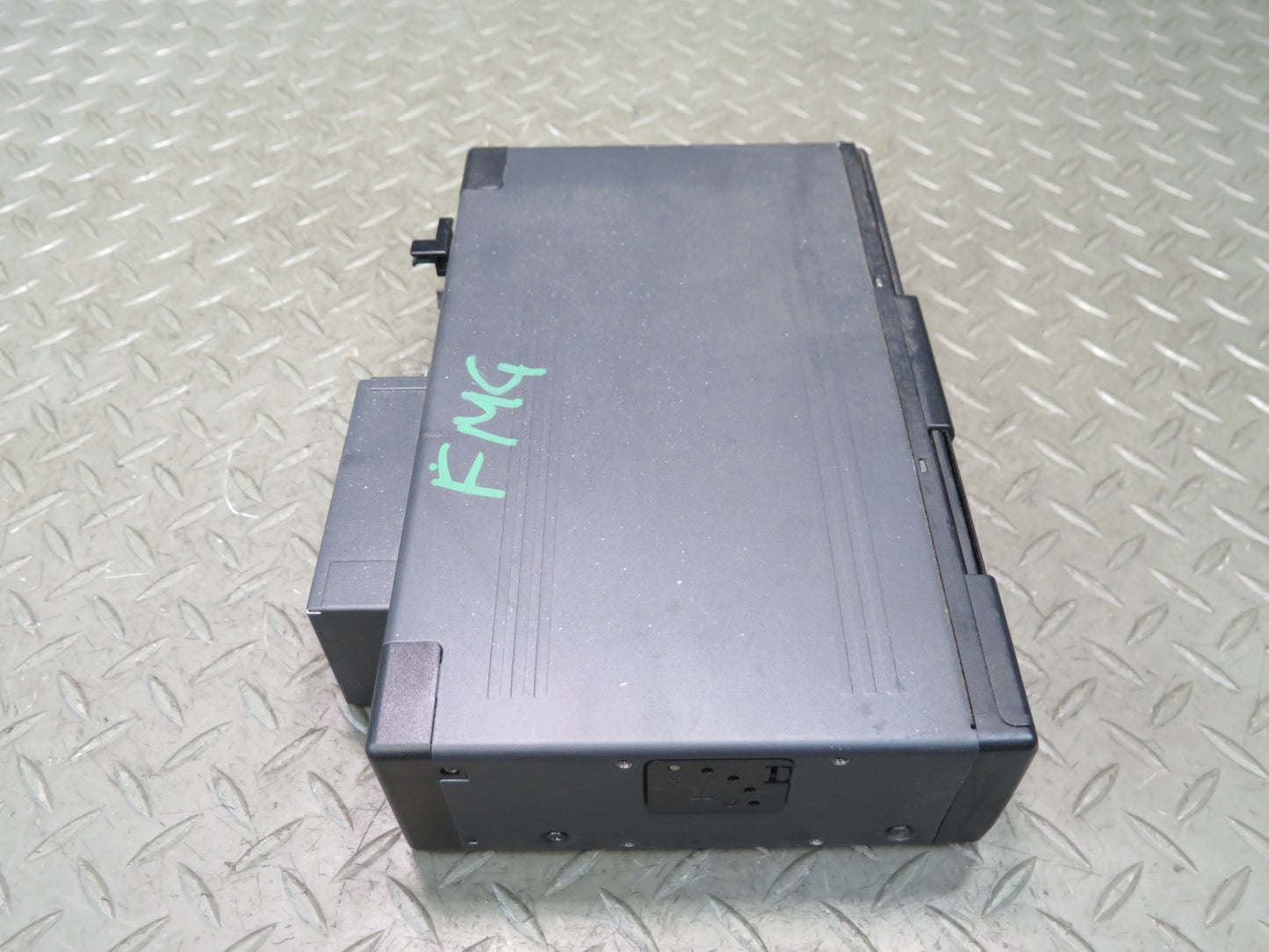 2002-2012 Mercedes W463 G500 CD Changer Player w Magazine 2038209089