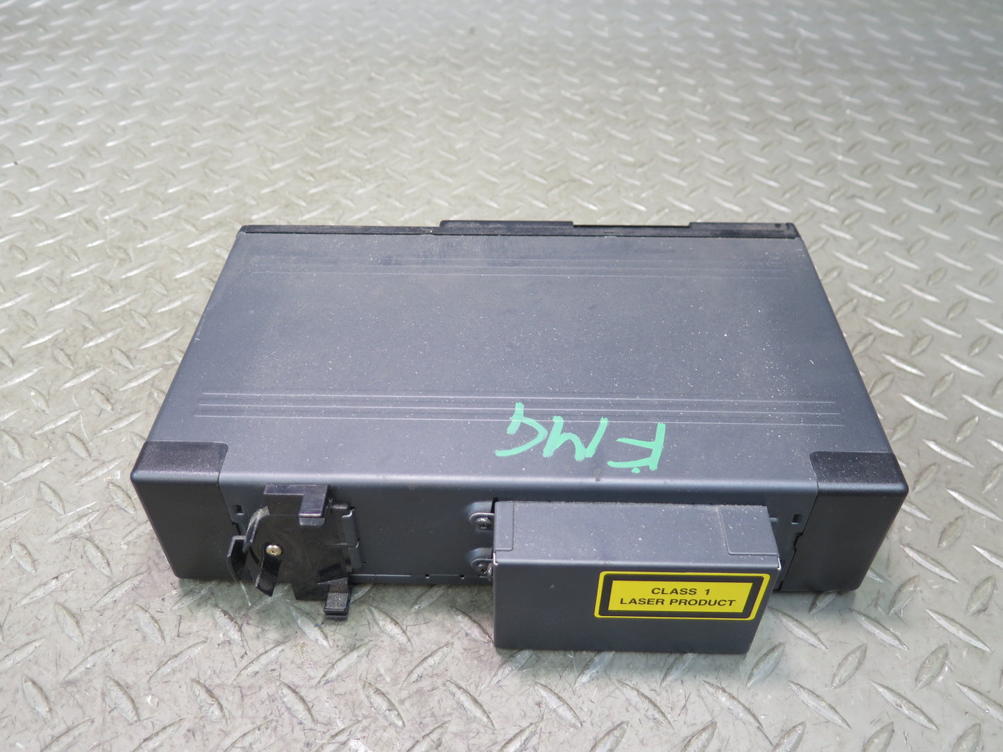 2002-2012 Mercedes W463 G500 CD Changer Player w Magazine 2038209089