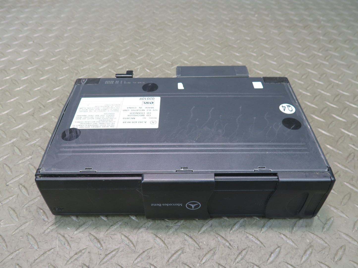 2002-2012 Mercedes W463 G500 CD Changer Player w Magazine 2038209089