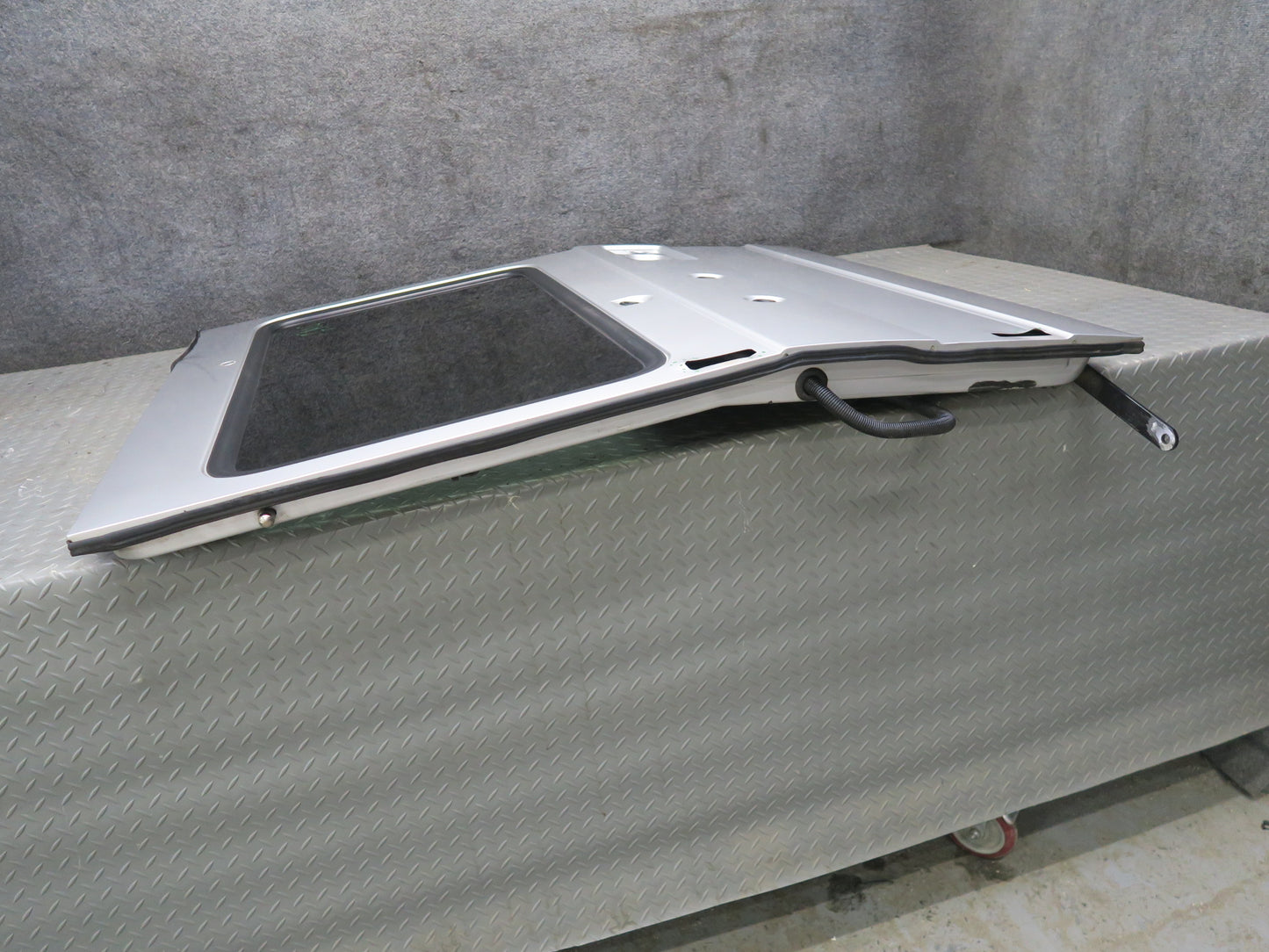 2002-2007 Mercedes W463 G500 Rear Trunk Tailgate Lid Shell Cover Silver