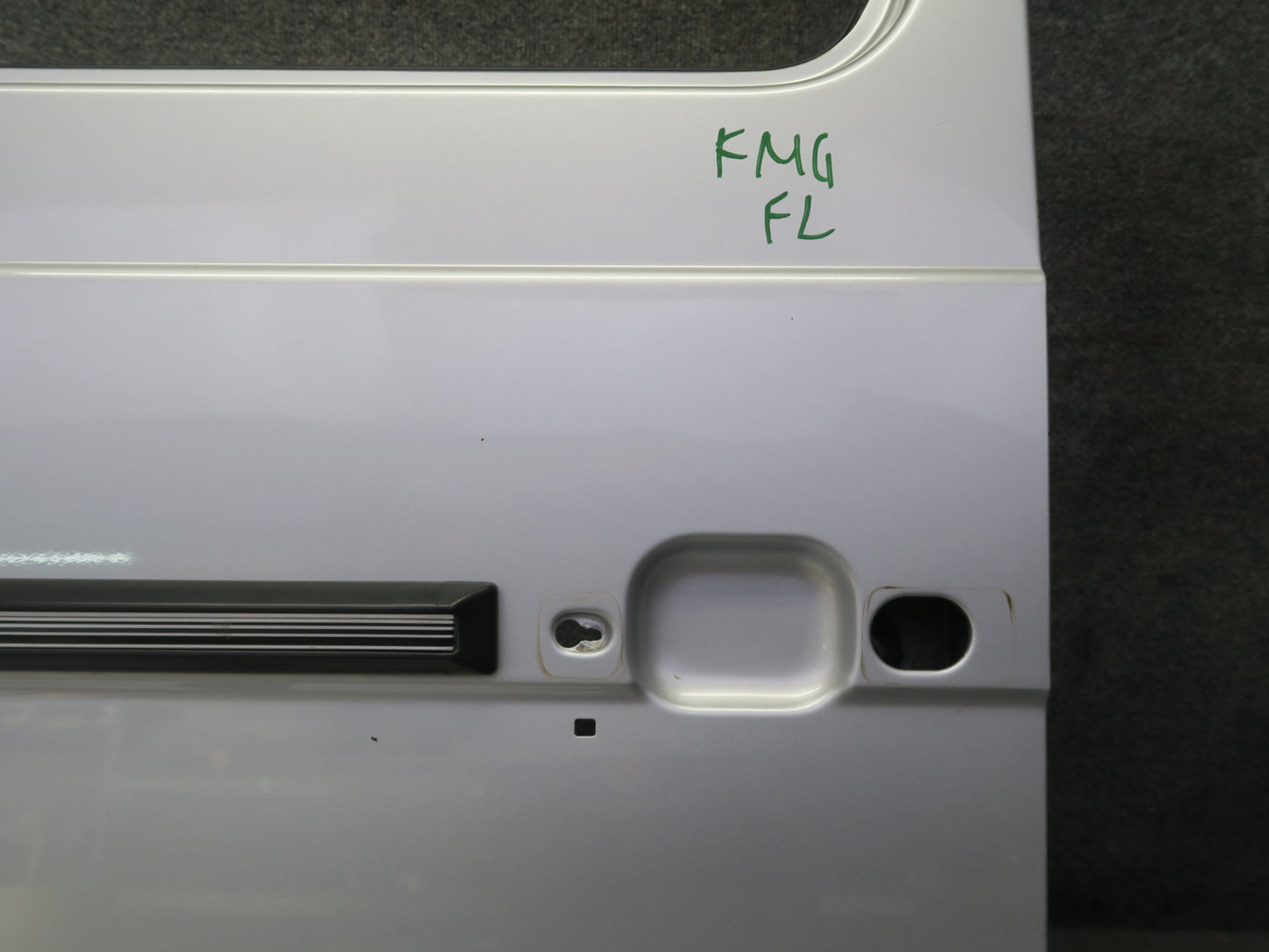 2002-2012 Mercedes W463 G500 G550 Front Left Driver Side Door Shell Panel Silver