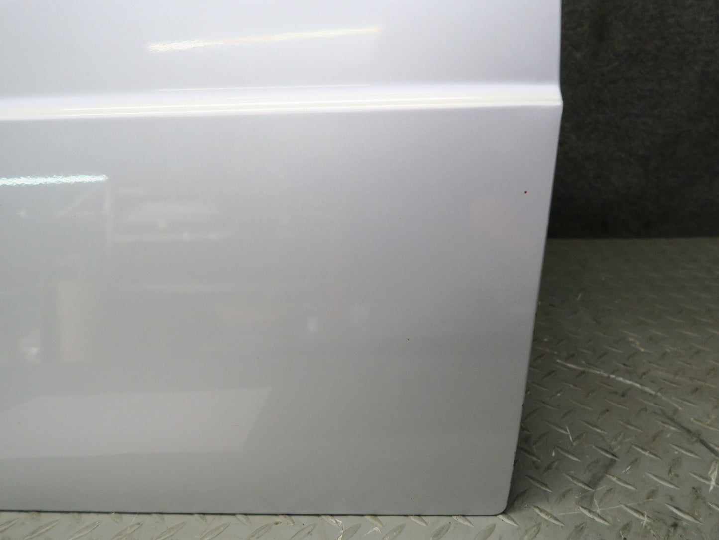 2002-2012 Mercedes W463 G500 G550 Front Left Driver Side Door Shell Panel Silver