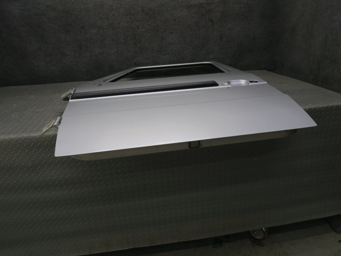 2002-2012 Mercedes W463 G500 G550 Front Left Driver Side Door Shell Panel Silver