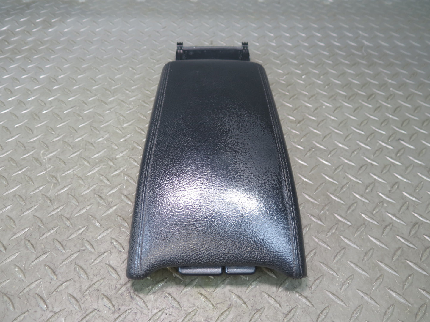 2002-2012 Mercedes W463 G500 Center Console Leather Armrest Lid Black
