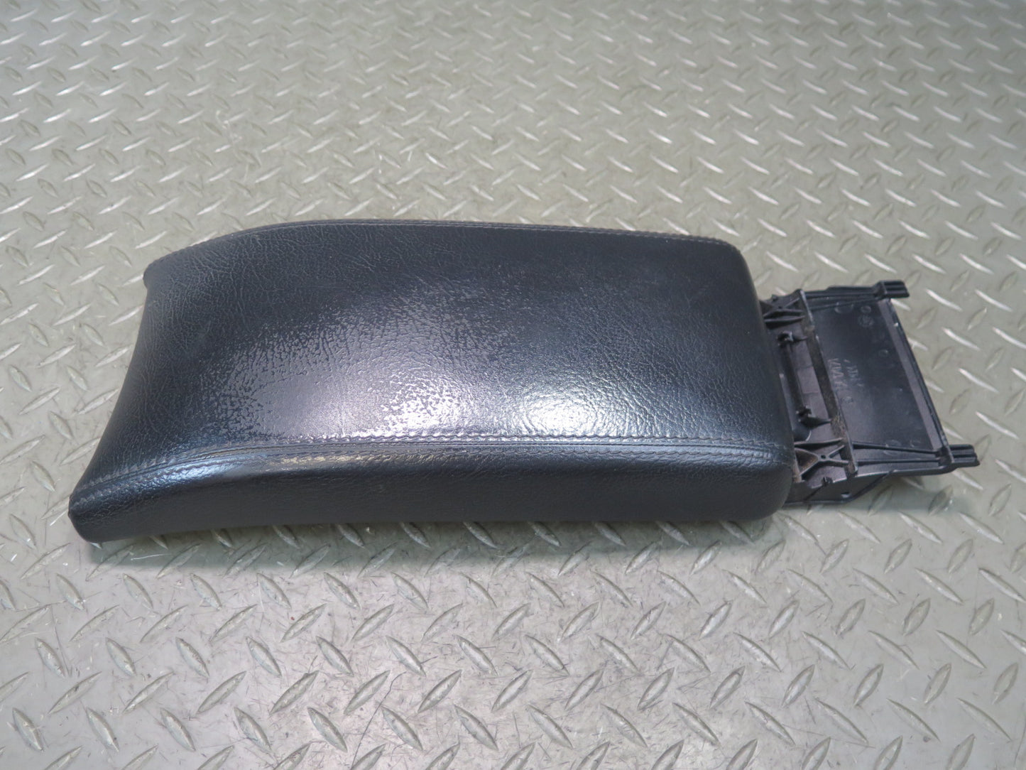 2002-2012 Mercedes W463 G500 Center Console Leather Armrest Lid Black