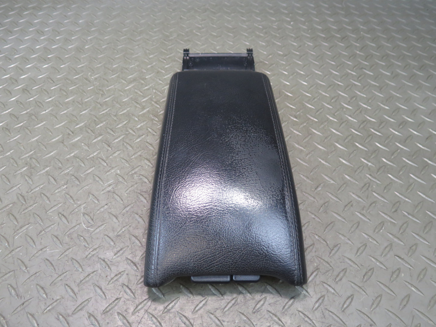 2002-2012 Mercedes W463 G500 Center Console Leather Armrest Lid Black