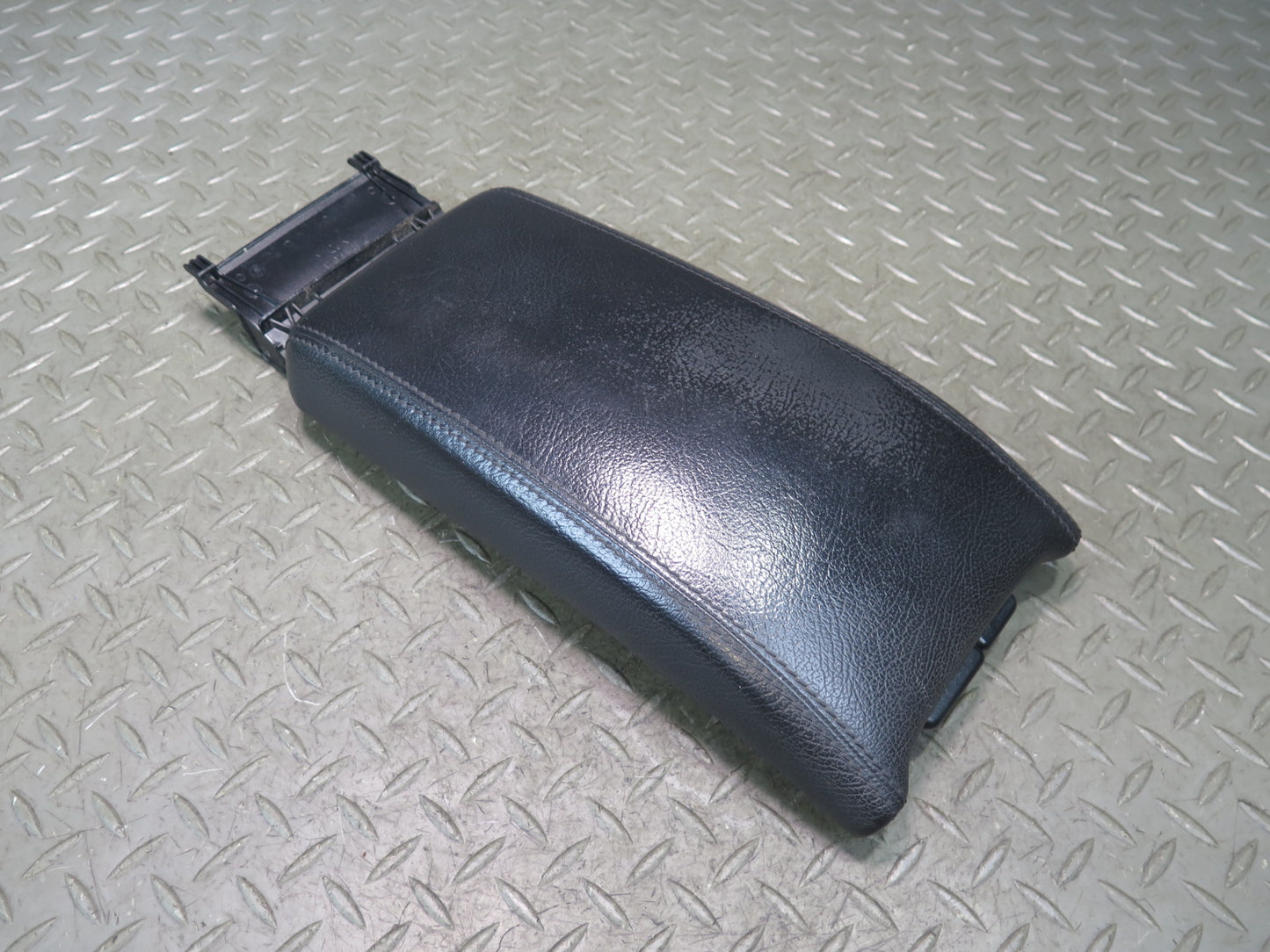 2002-2012 Mercedes W463 G500 Center Console Leather Armrest Lid Black
