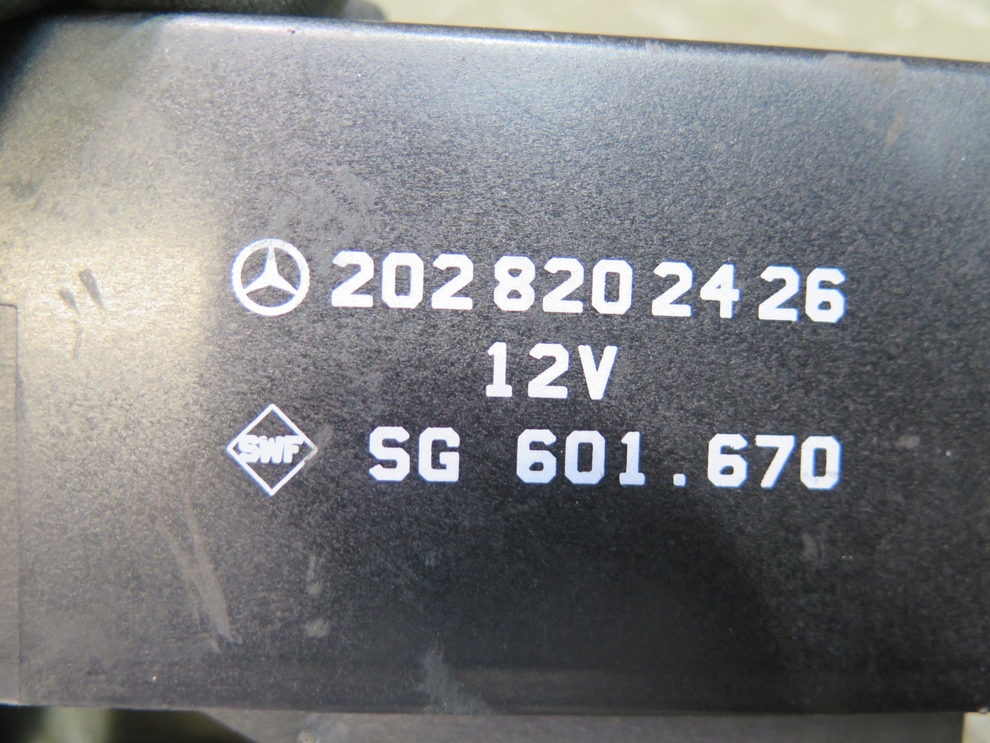 2002-2012 Mercedes G500 W463 Rear Heated Seat Control Module Unit 2028202426