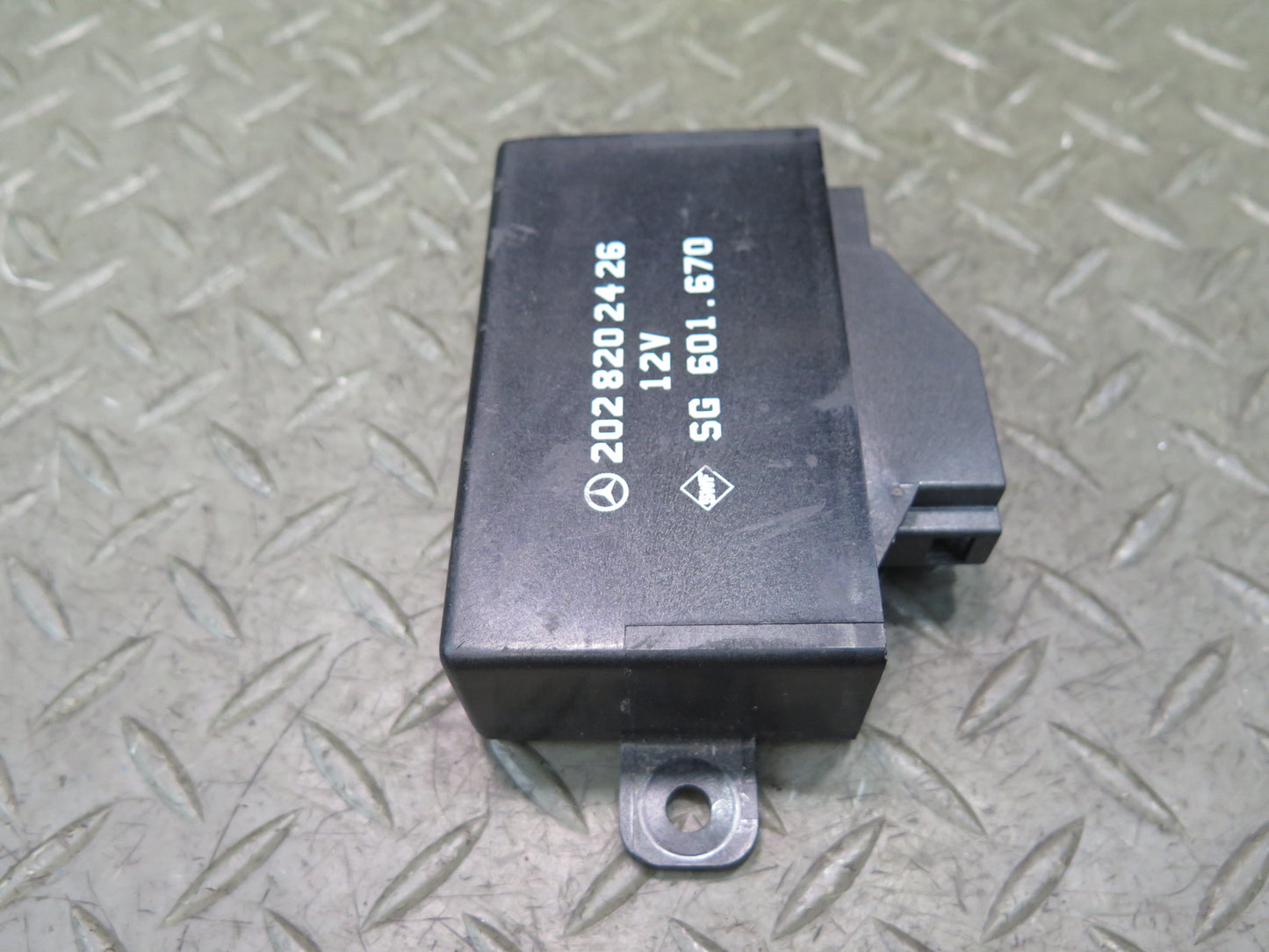 2002-2012 Mercedes G500 W463 Rear Heated Seat Control Module Unit 2028202426