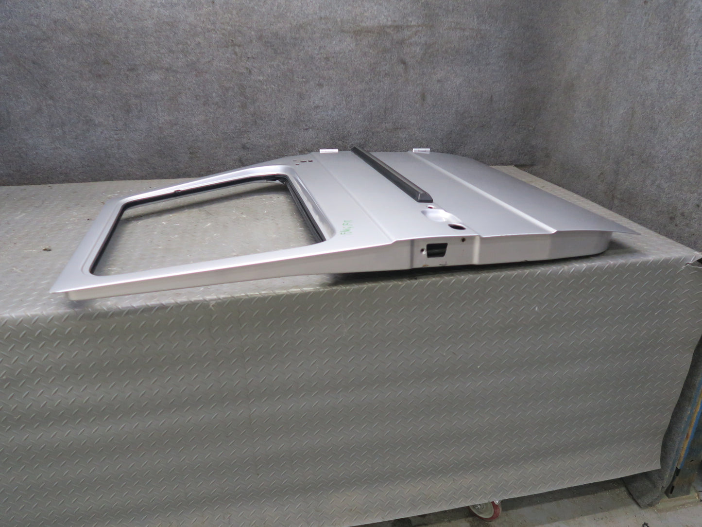 2002-2012 Mercedes W463 G500 G550 G55 AMG Front Right Door Shell Panel Silver