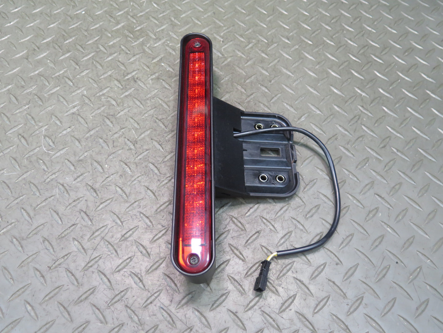 2002-2012 Mercedes W463 G500 Rear Center Third Brake Light Lamp