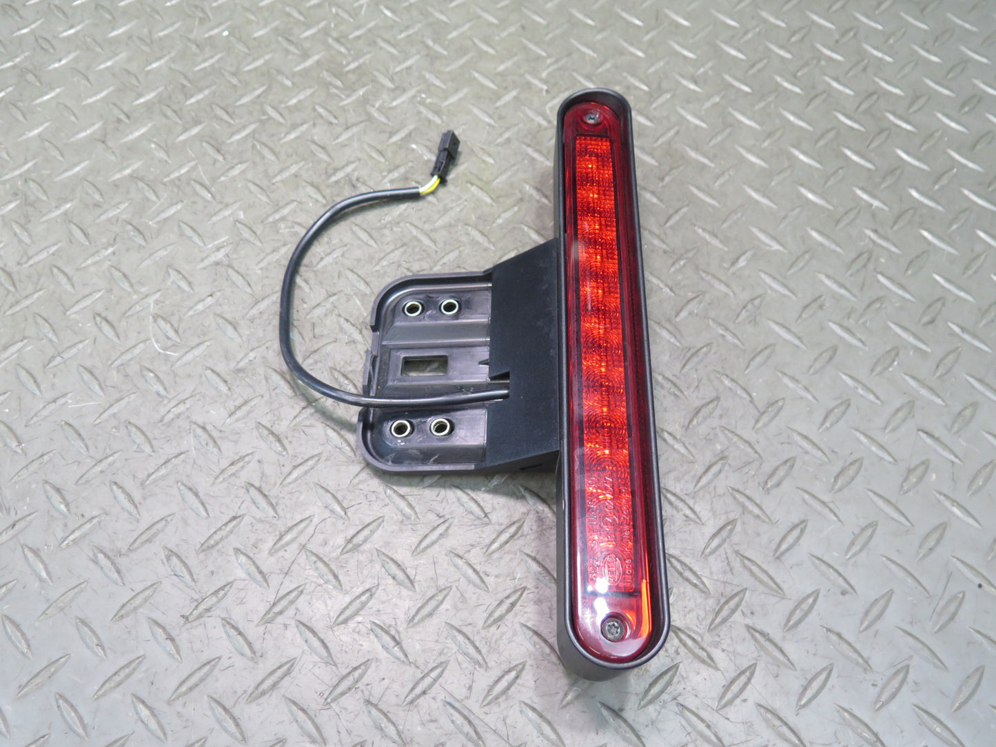 2002-2012 Mercedes W463 G500 Rear Center Third Brake Light Lamp