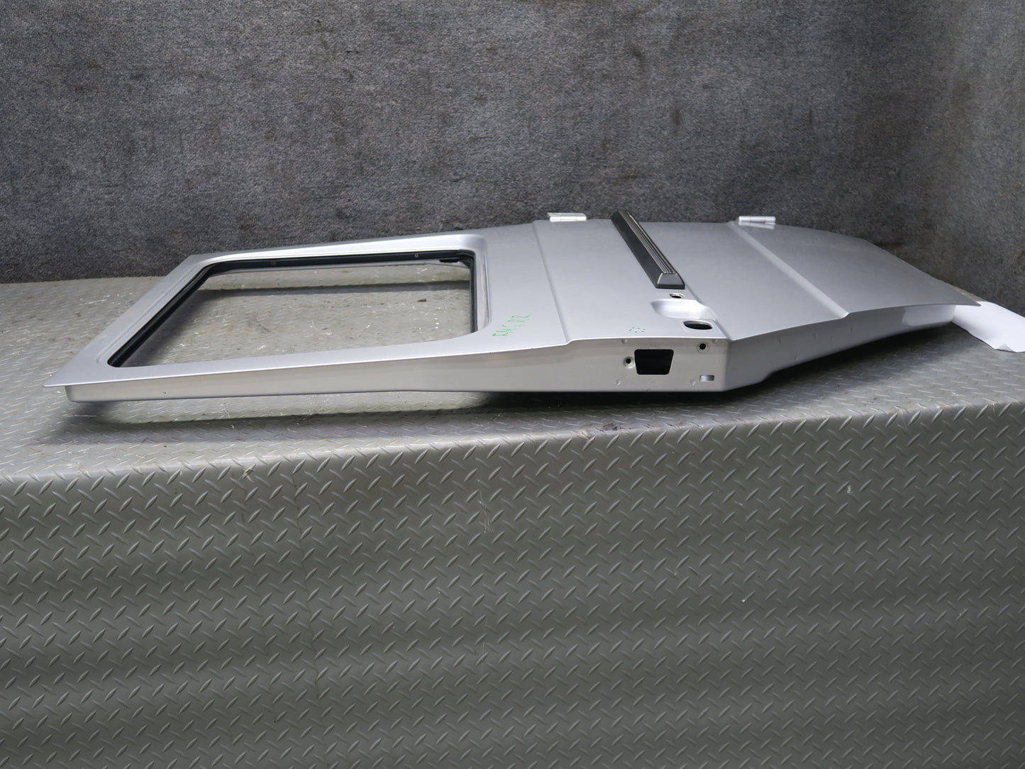 2002-2012 Mercedes W463 G500 G550 G55 AMG Rear Right Door Shell Panel Silver