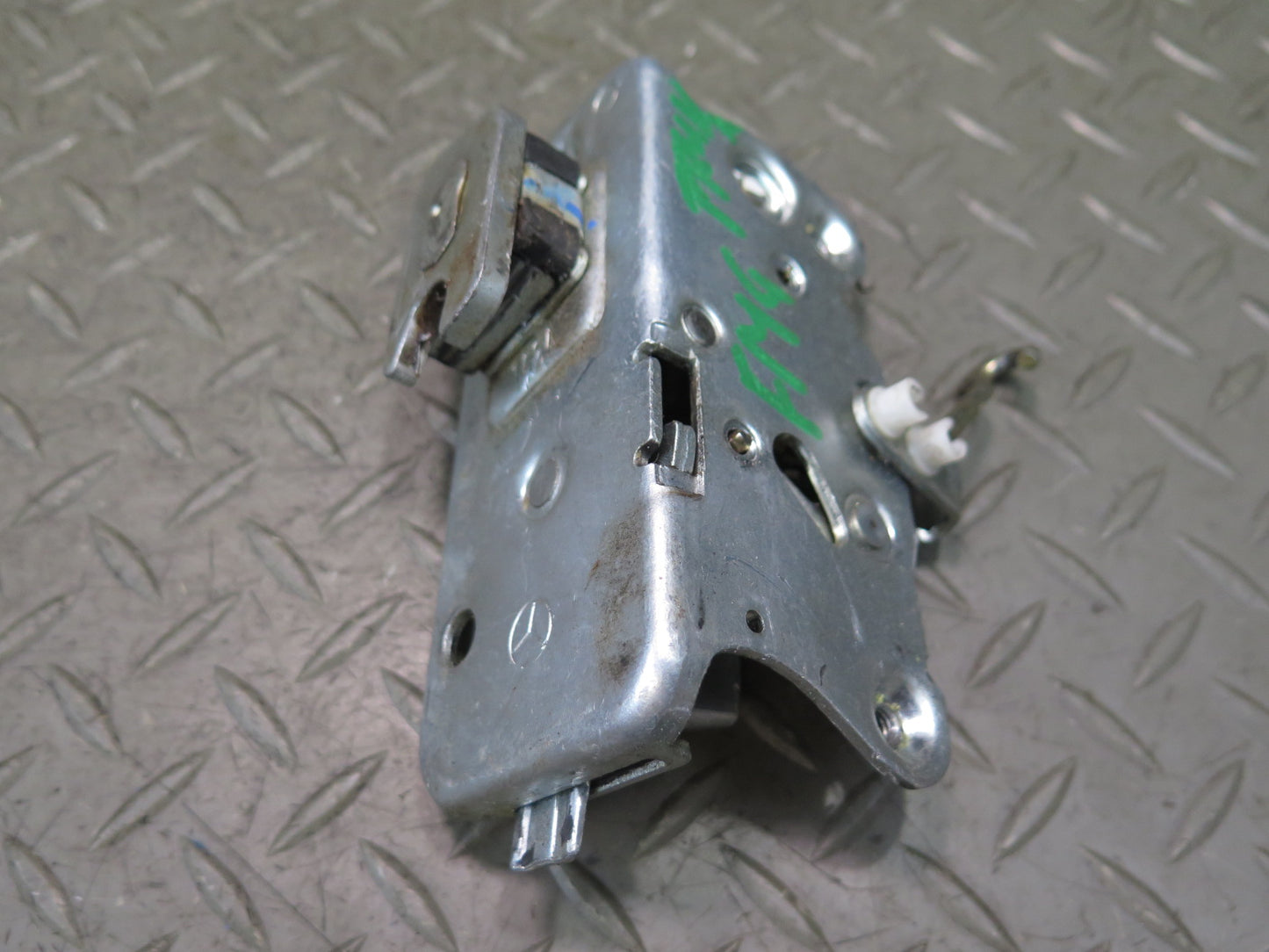 2002-2012 Mercedes W463 G500 Rear Trunk Door Lock Latch