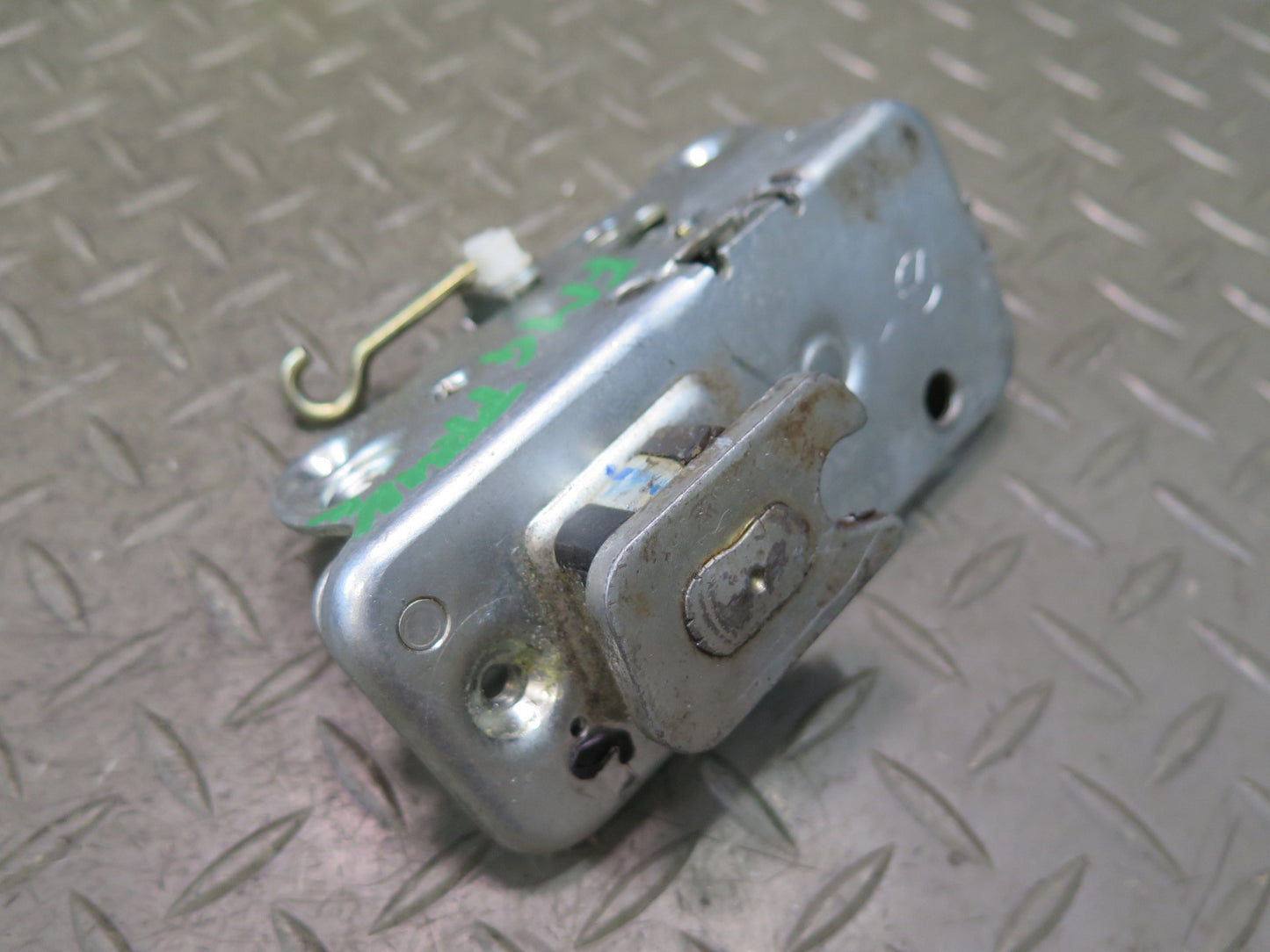 2002-2012 Mercedes W463 G500 Rear Trunk Door Lock Latch