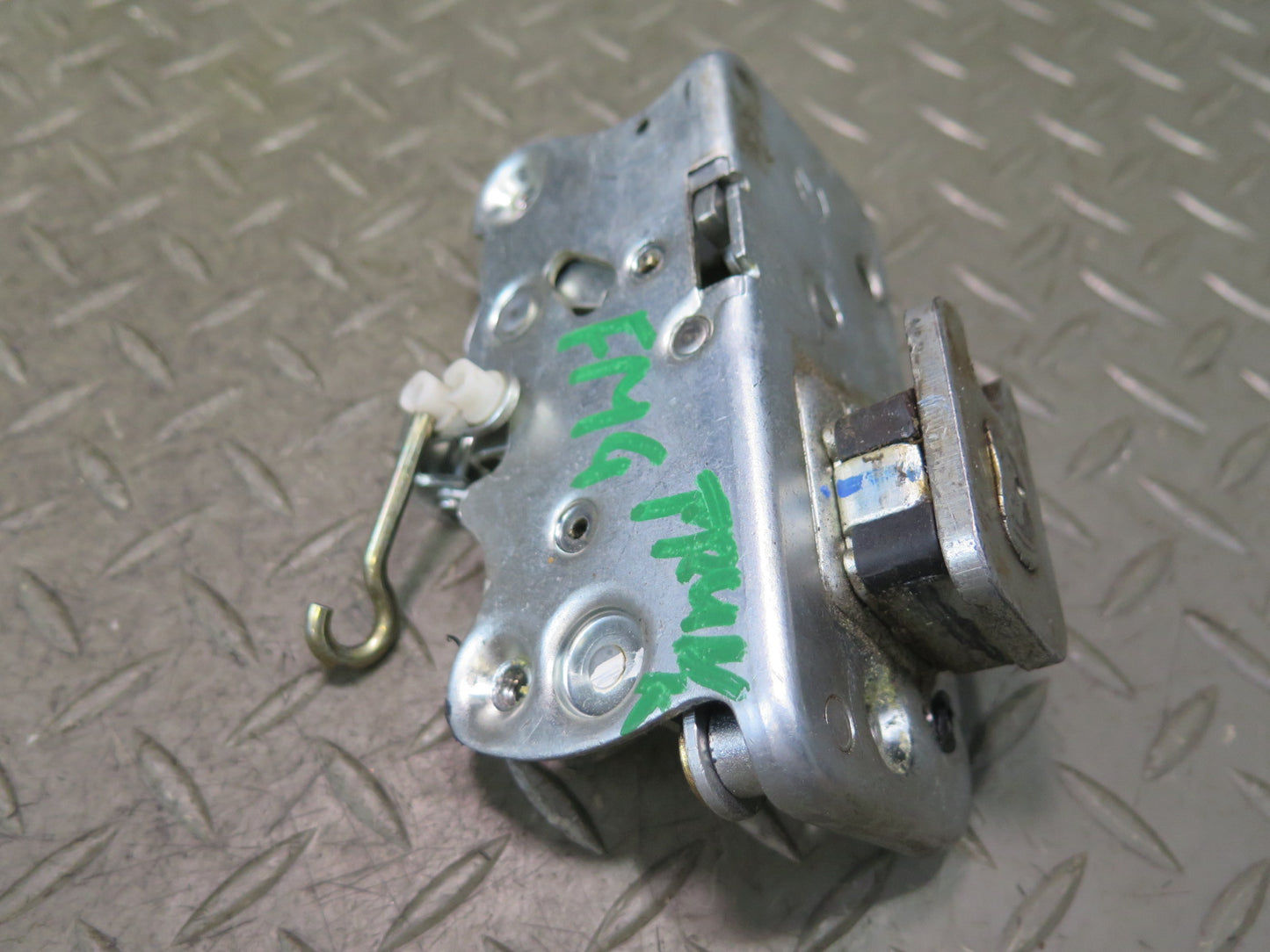 2002-2012 Mercedes W463 G500 Rear Trunk Door Lock Latch