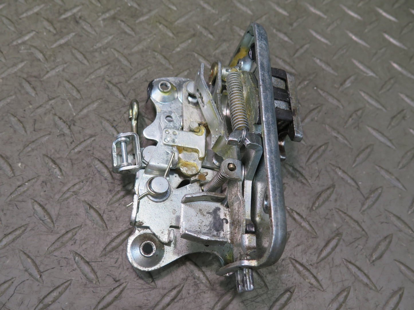 2002-2012 Mercedes W463 G500 Rear Trunk Door Lock Latch