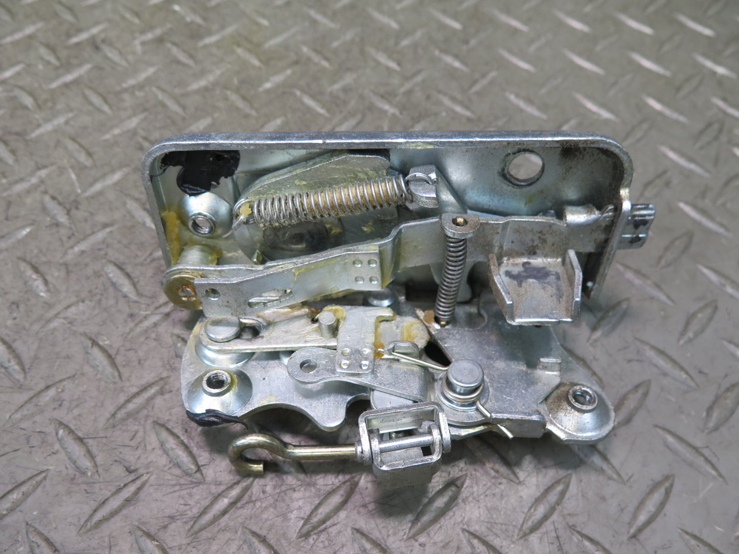 2002-2012 Mercedes W463 G500 Rear Trunk Door Lock Latch