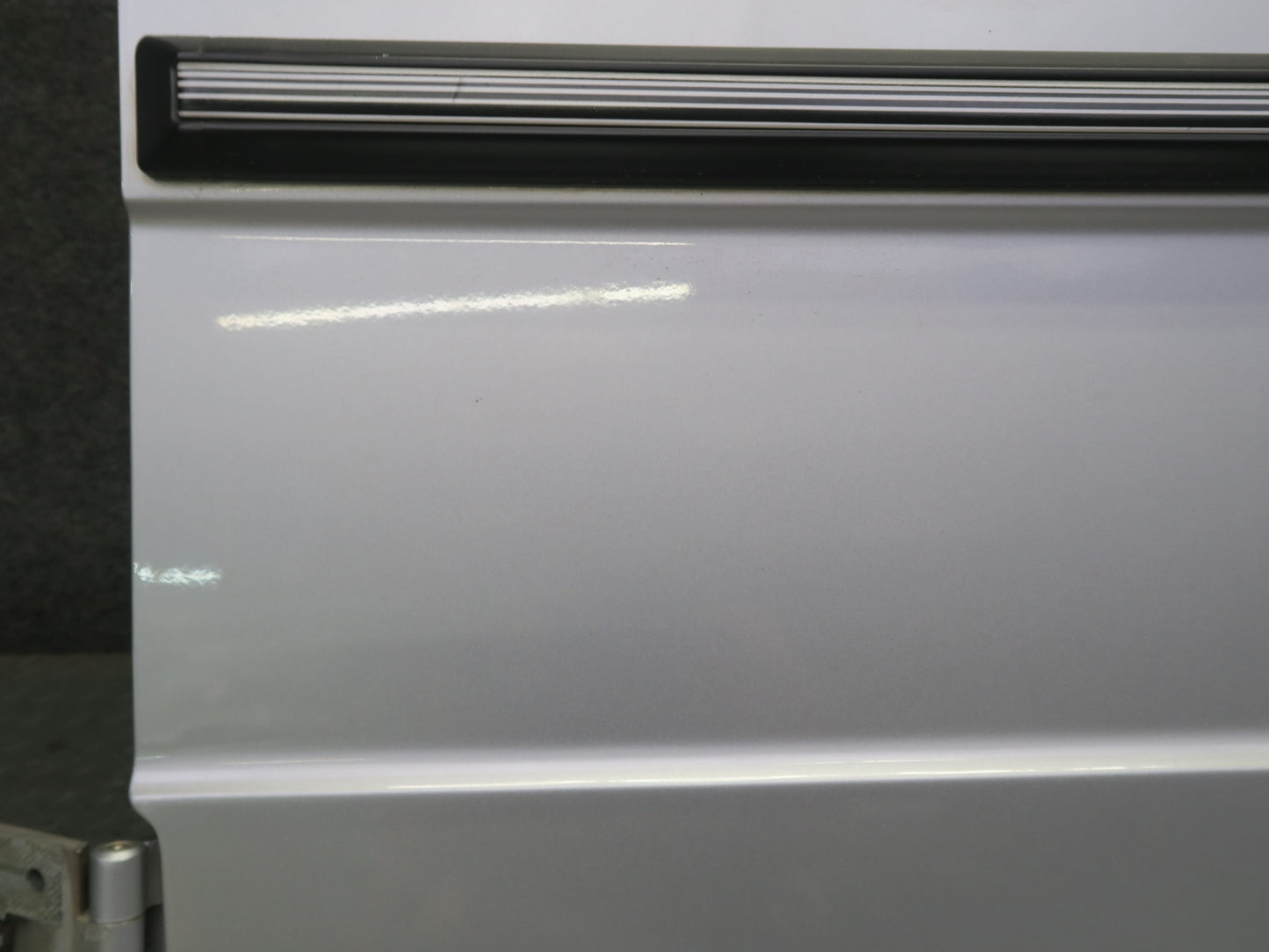 2002-2012 Mercedes W463 G500 G550 Rear Left Driver Side Door Shell Panel Silver