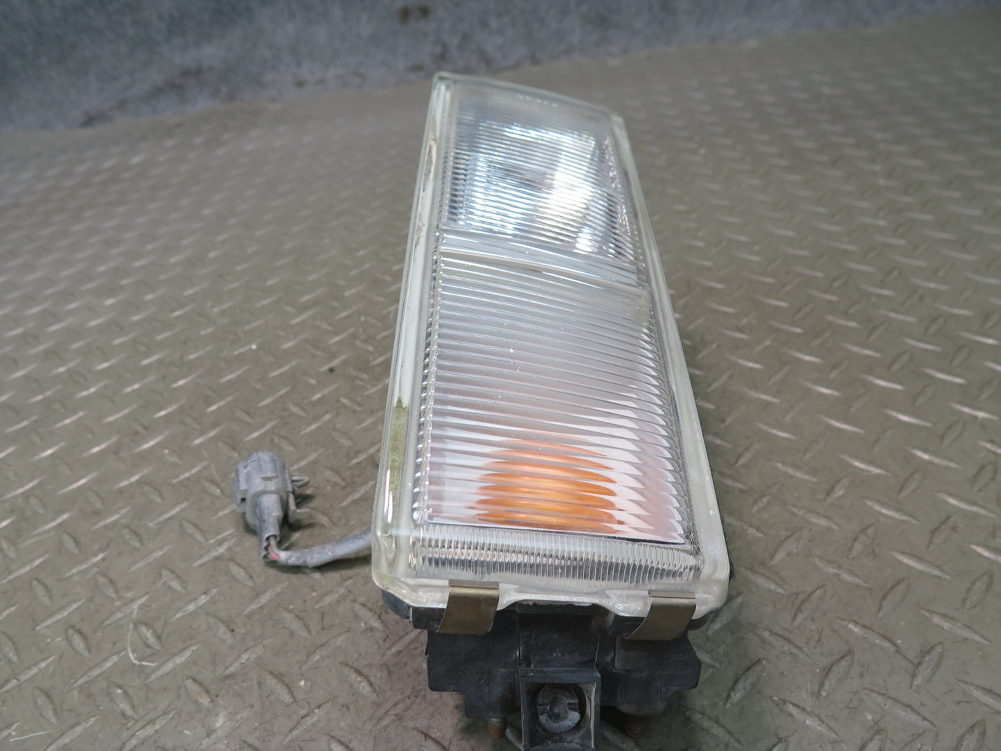 95-97 Nissan Gloria HY33 VIP BRO Front Right Fog Turn Signal Light Lamp OEM