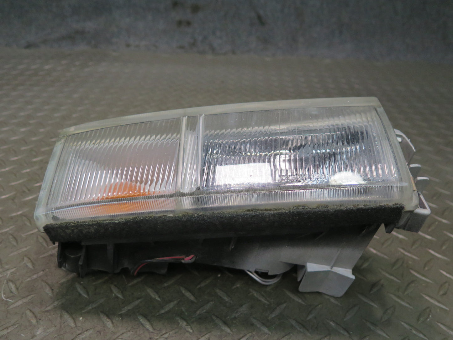 95-97 Nissan Gloria HY33 VIP BRO Front Right Fog Turn Signal Light Lamp OEM