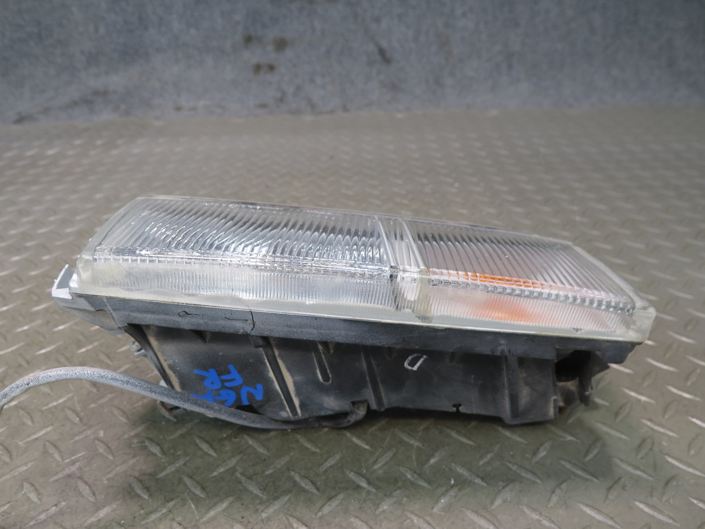 95-97 Nissan Gloria HY33 VIP BRO Front Right Fog Turn Signal Light Lamp OEM