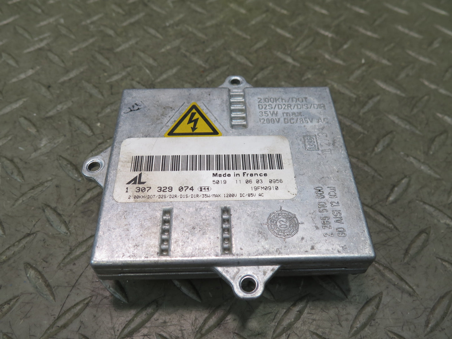 01-06 BMW E46 330ci Left or Right Xenon Headlight Ballast Module 1307329074 OEM