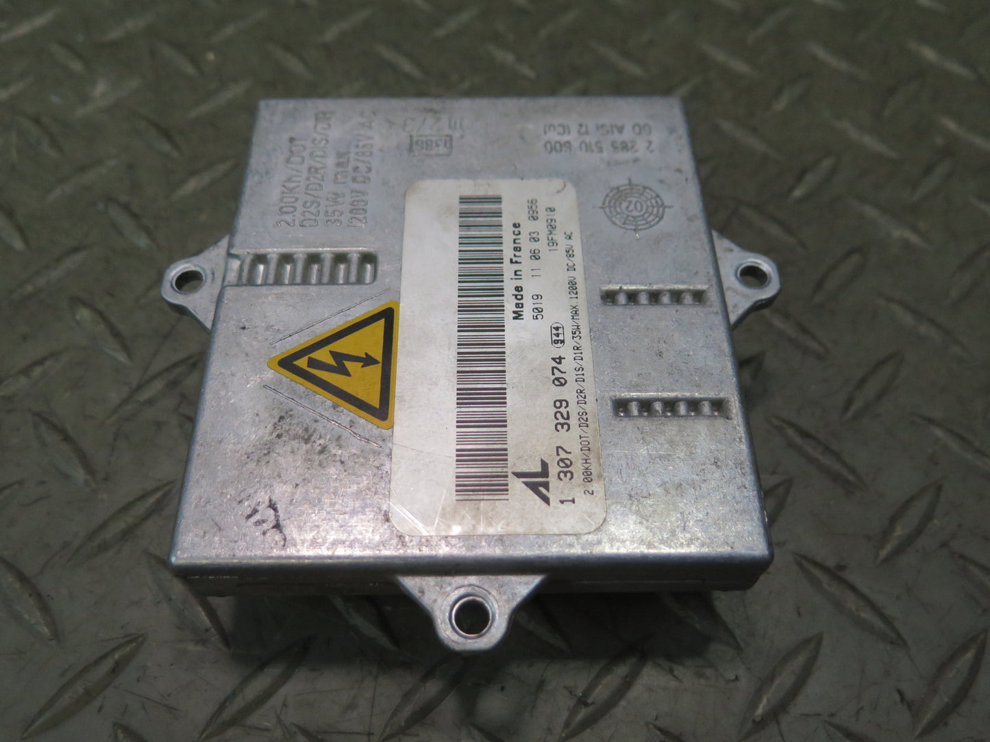 01-06 BMW E46 330ci Left or Right Xenon Headlight Ballast Module 1307329074 OEM