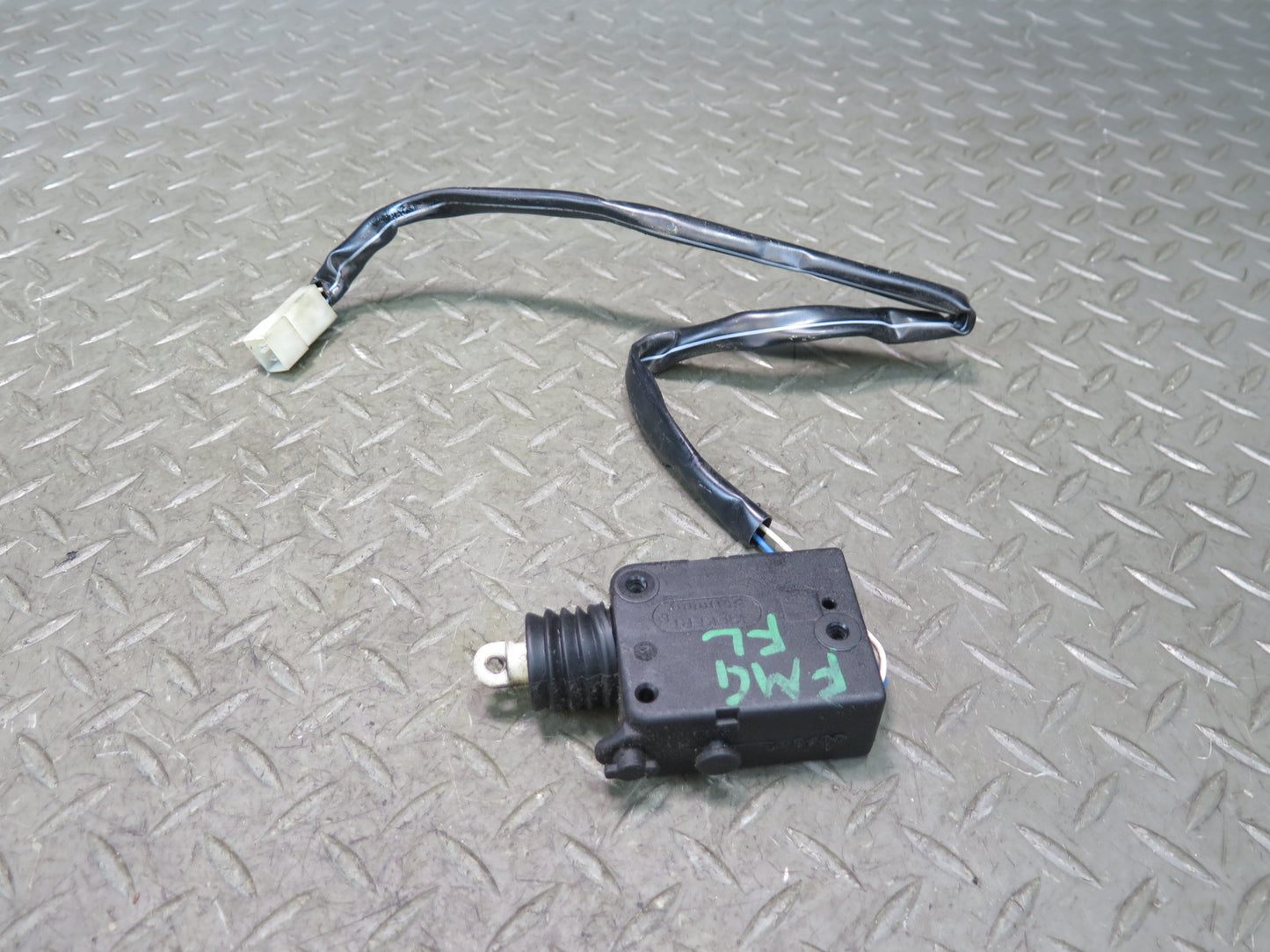 2002-2012 Mercedes W463 G500 Front Left Door Lock Latch Actuator