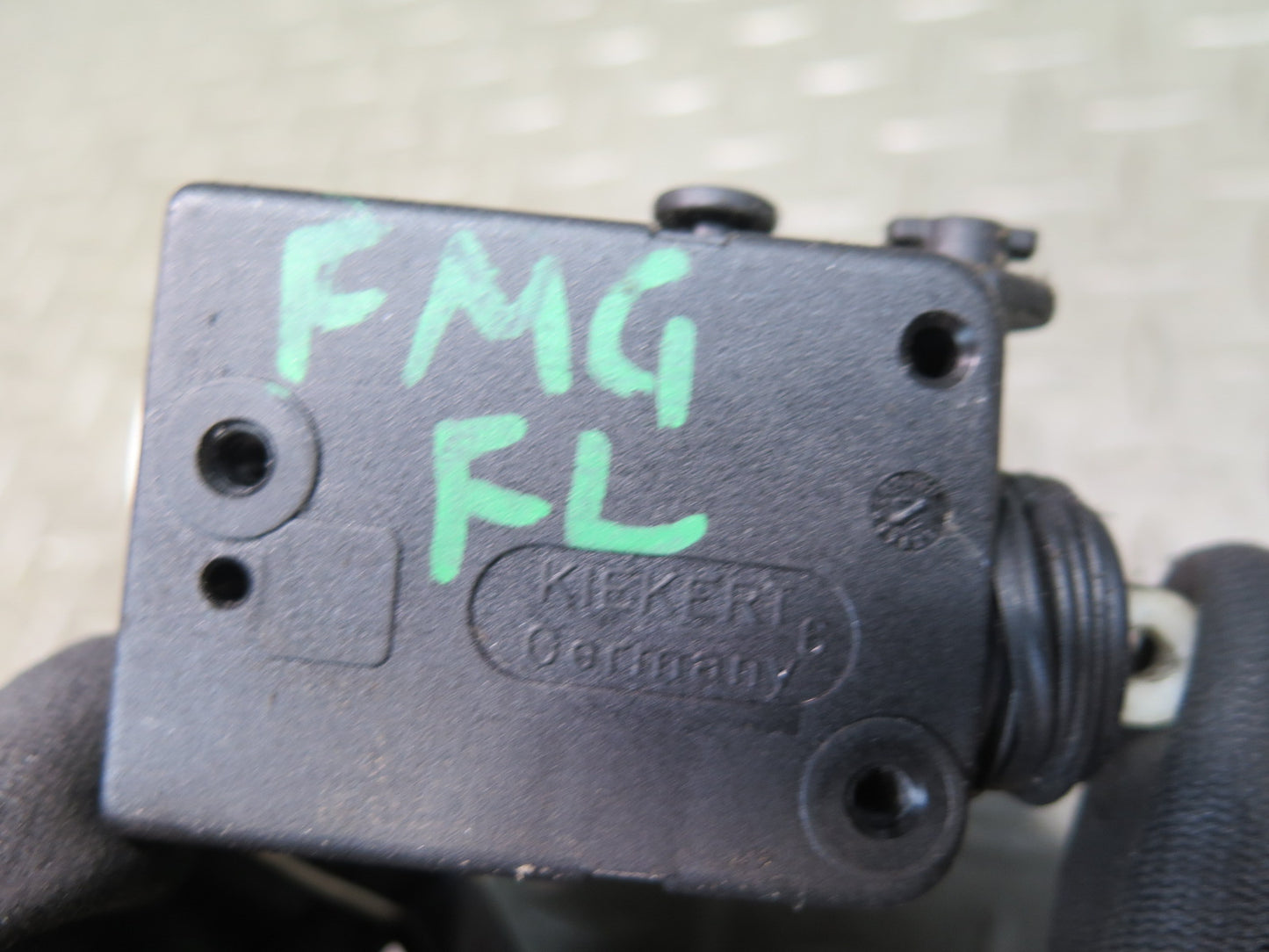 2002-2012 Mercedes W463 G500 Front Left Door Lock Latch Actuator