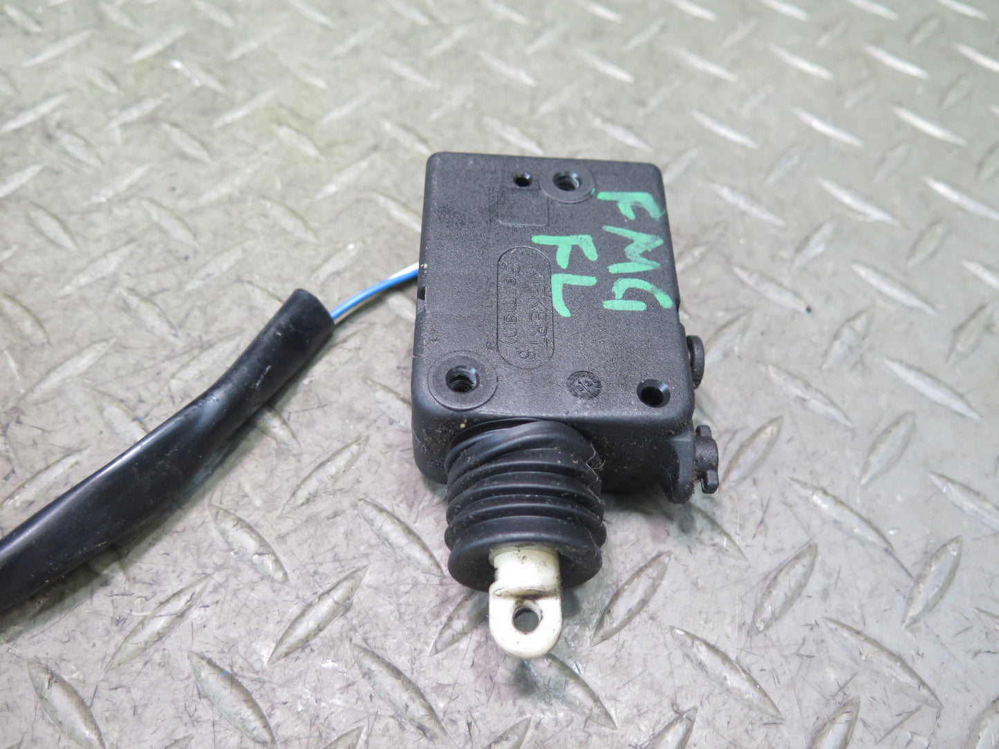 2002-2012 Mercedes W463 G500 Front Left Door Lock Latch Actuator