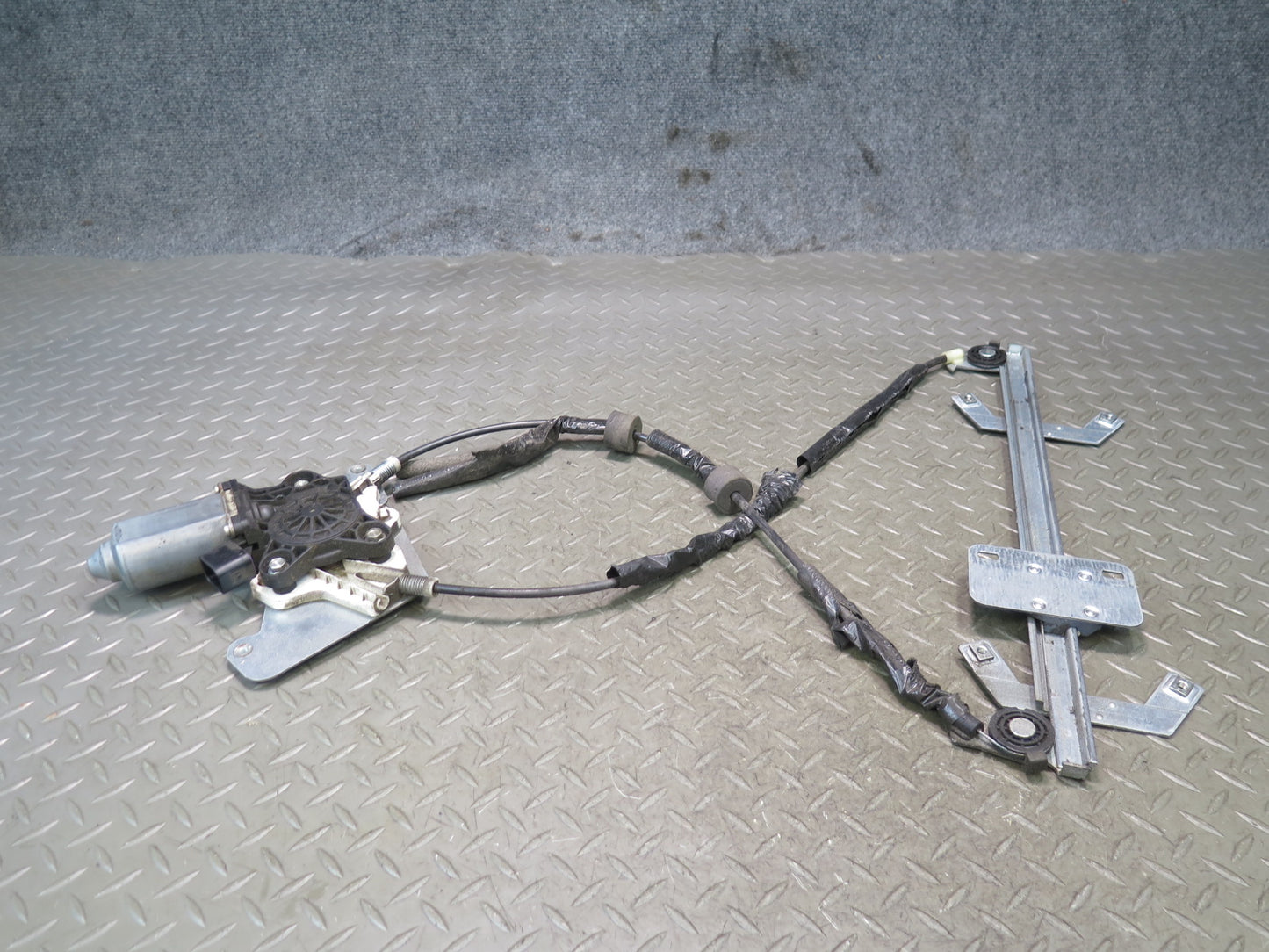 2002-2018 Mercedes W463 G500 G550 G55 Rear Left Door Window Regulator w Motor