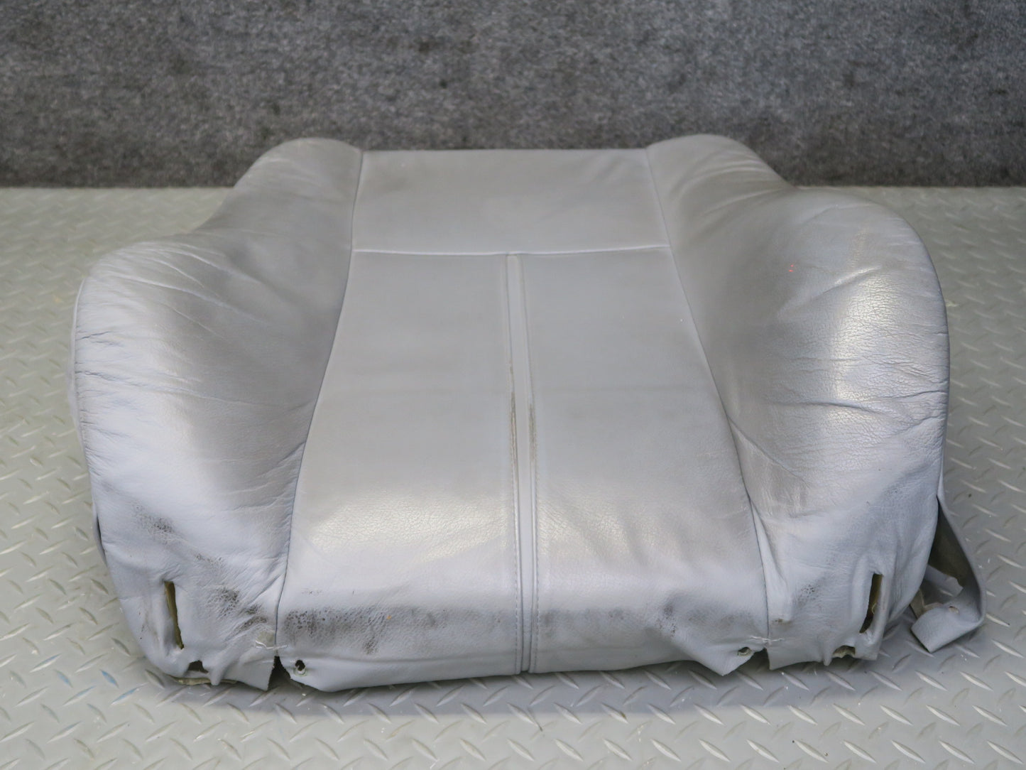 99-03 BMW E39 540ia Front Left Sport Seat Upper Leather Cushion Gray OEM