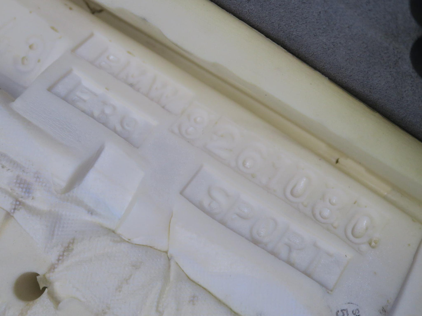 99-03 BMW E39 540ia Front Right Sport Seat Upper Leather Cushion Gray OEM