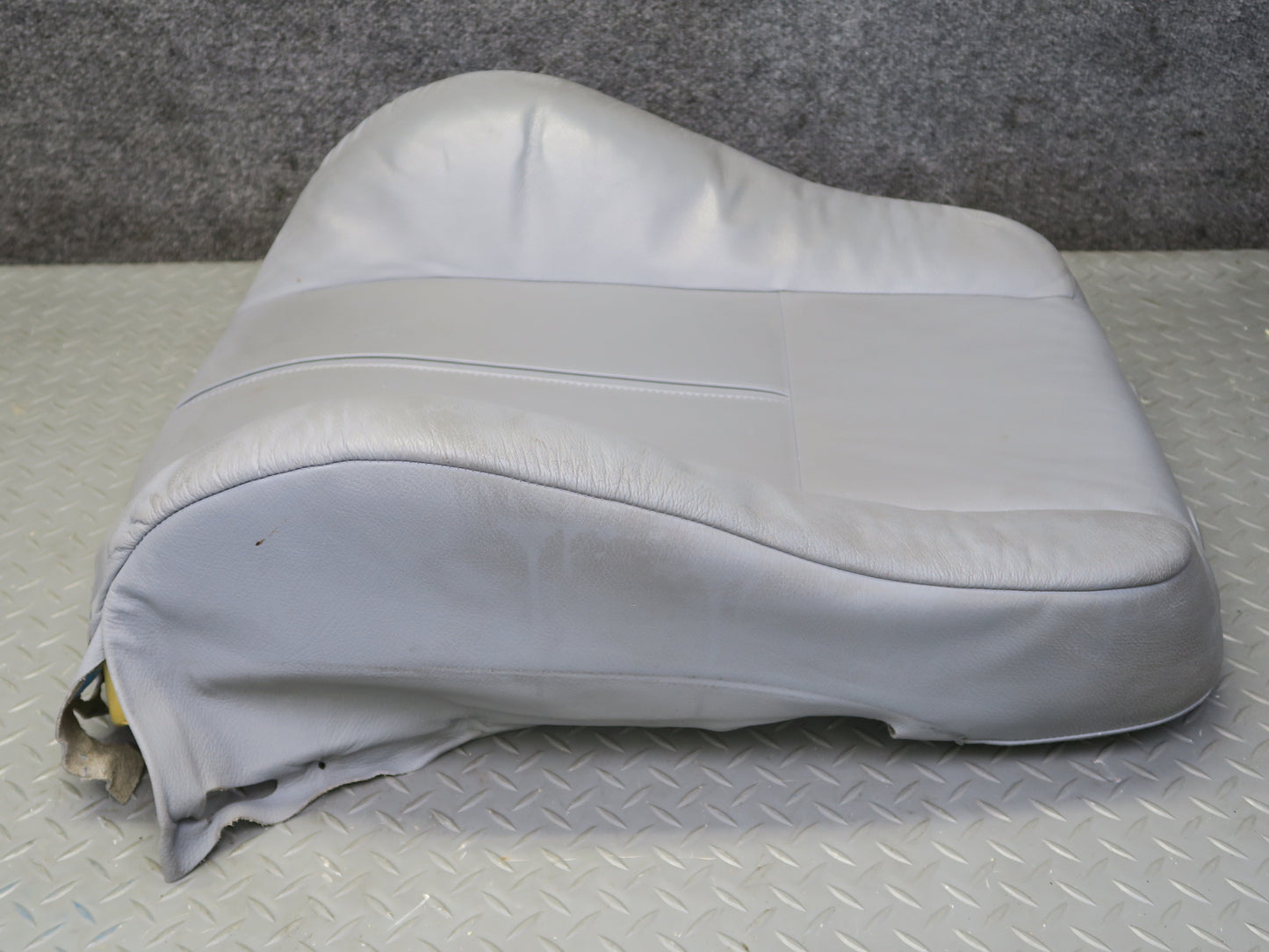 99-03 BMW E39 540ia Front Right Sport Seat Upper Leather Cushion Gray OEM