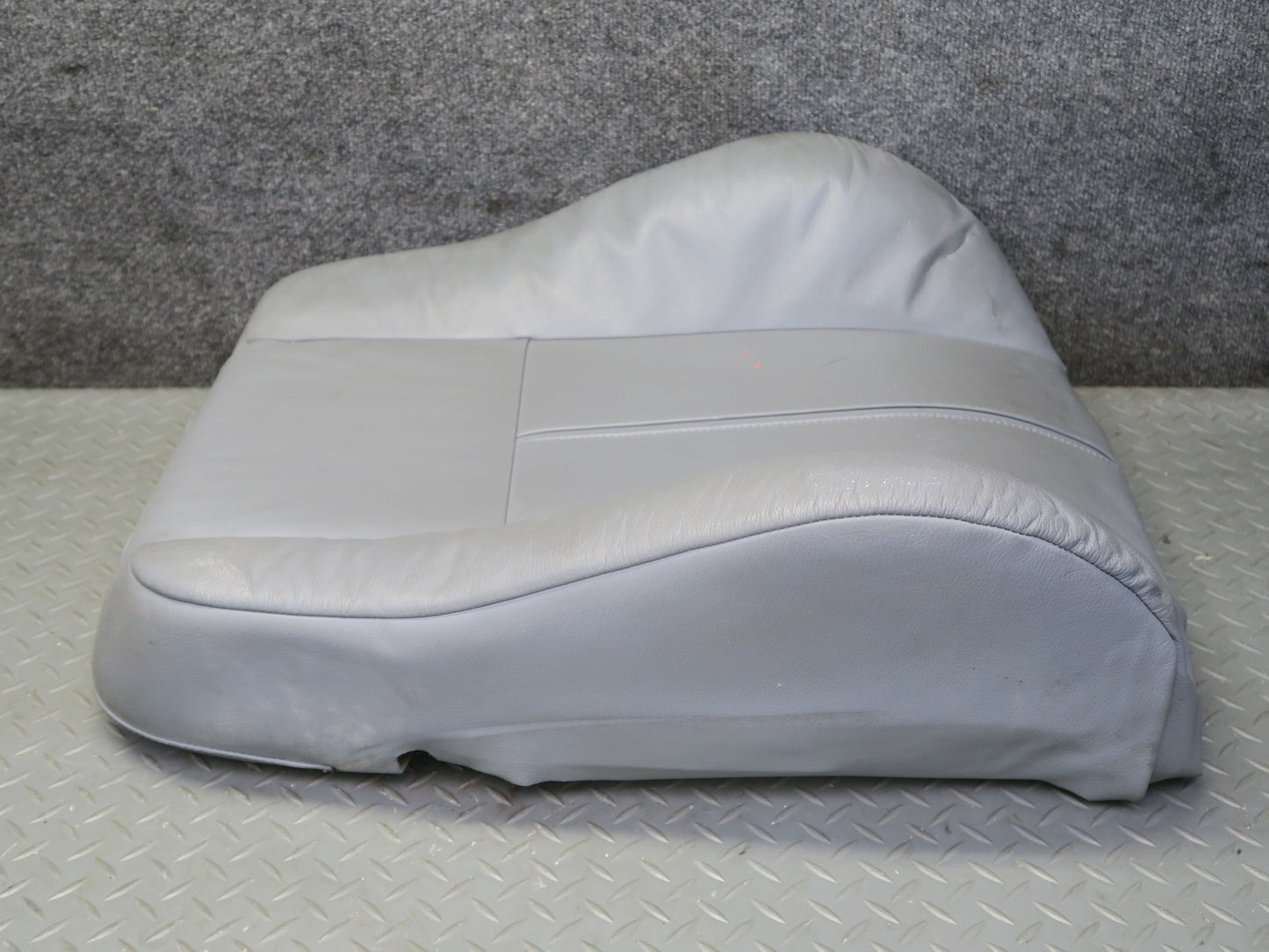99-03 BMW E39 540ia Front Right Sport Seat Upper Leather Cushion Gray OEM