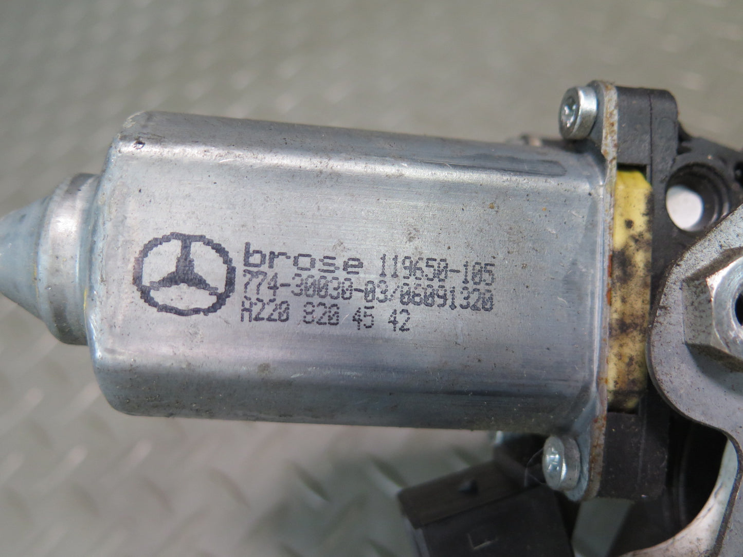2002-2018 Mercedes W463 G500 G550 G55 Rear Right Door Window Regulator w Motor