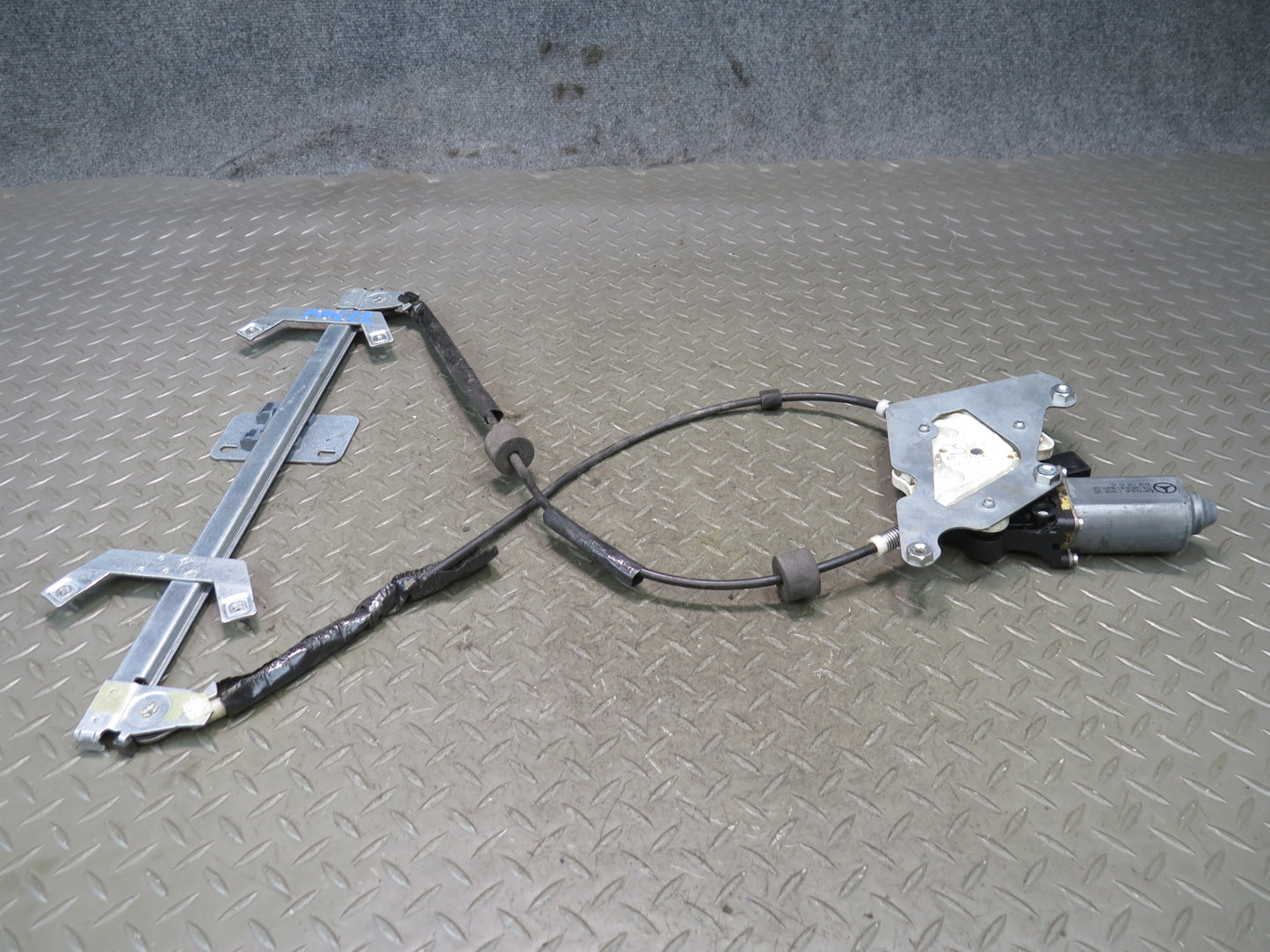 2002-2018 Mercedes W463 G500 G550 G55 Rear Right Door Window Regulator w Motor
