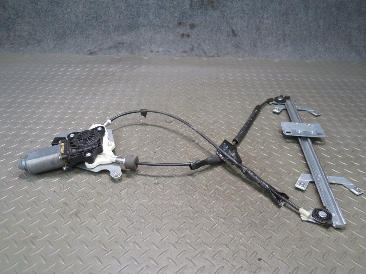 2002-2018 Mercedes W463 G500 G550 G55 Rear Right Door Window Regulator w Motor