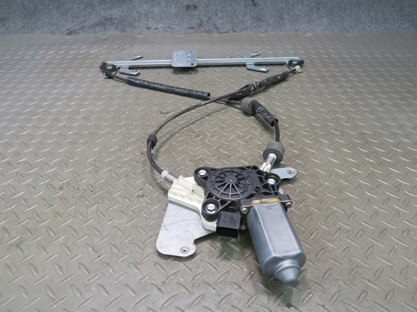 2002-2018 Mercedes W463 G500 G550 G55 Rear Right Door Window Regulator w Motor