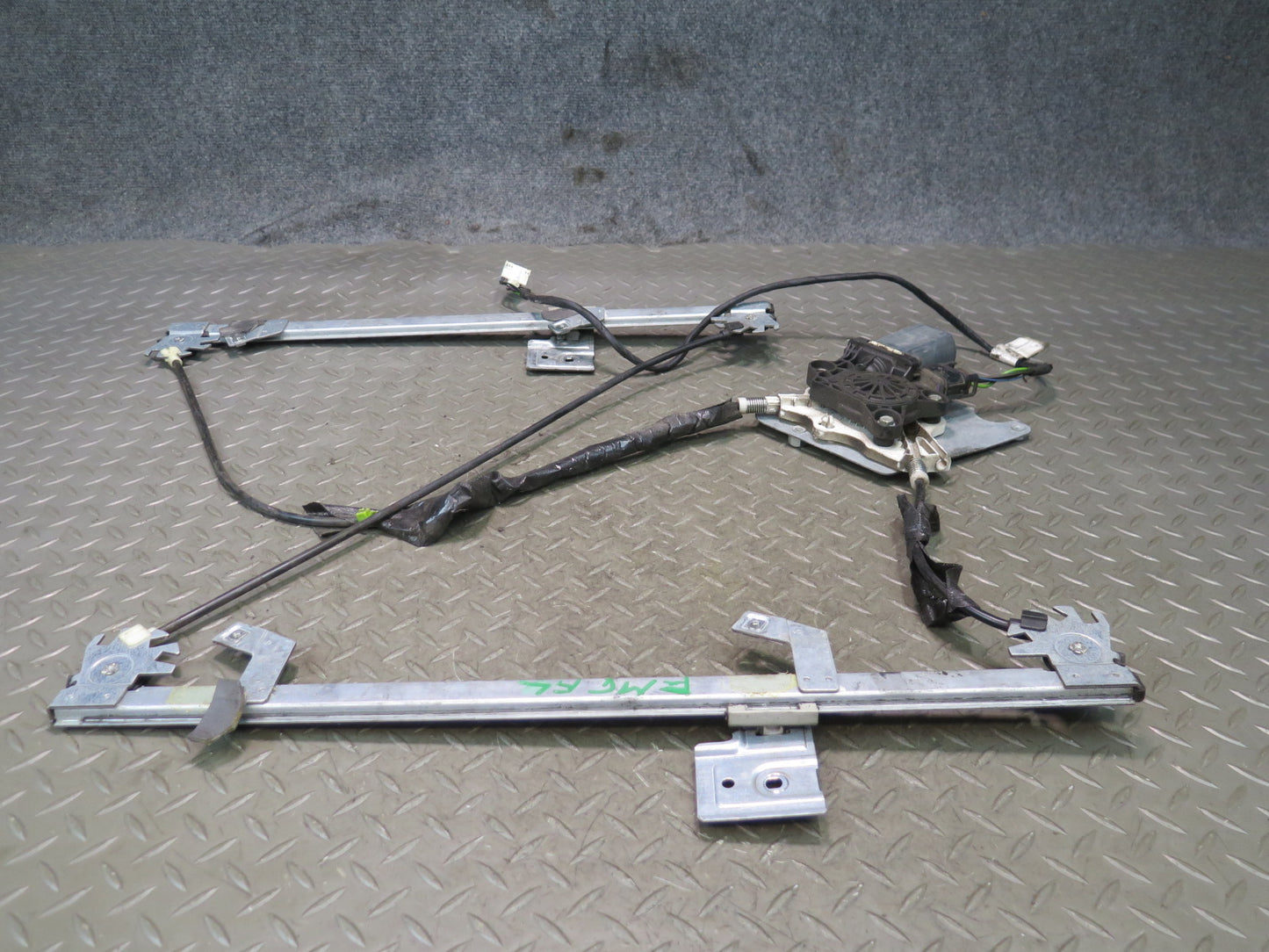 2002-2018 Mercedes W463 G500 G550 G55 Front Left Door Window Regulator w Motor