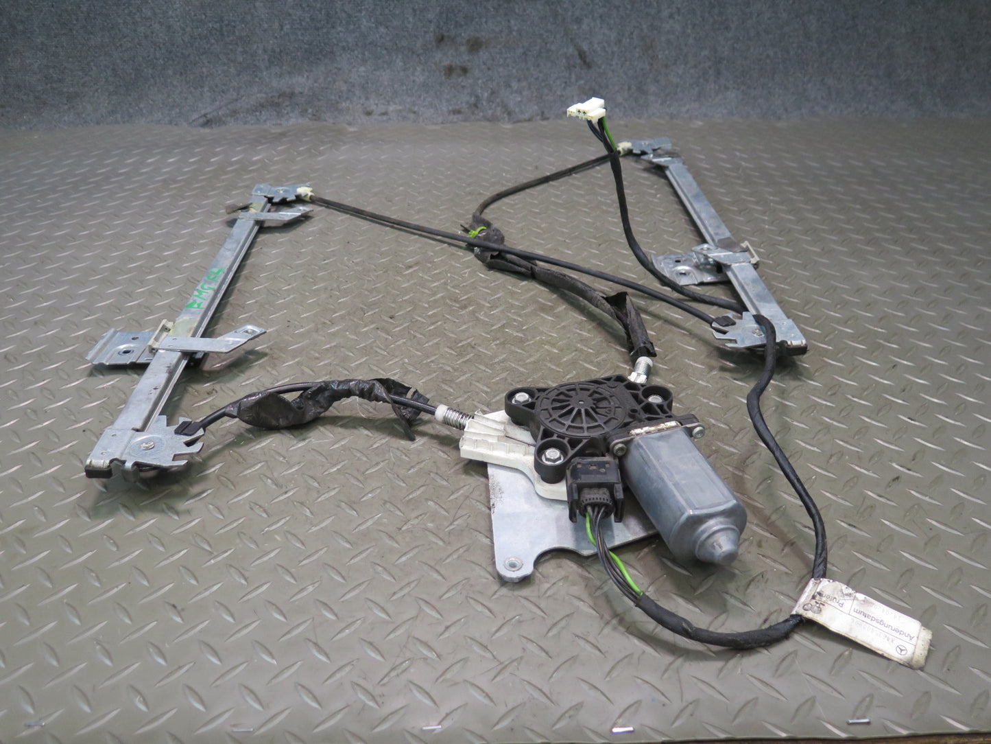 2002-2018 Mercedes W463 G500 G550 G55 Front Left Door Window Regulator w Motor