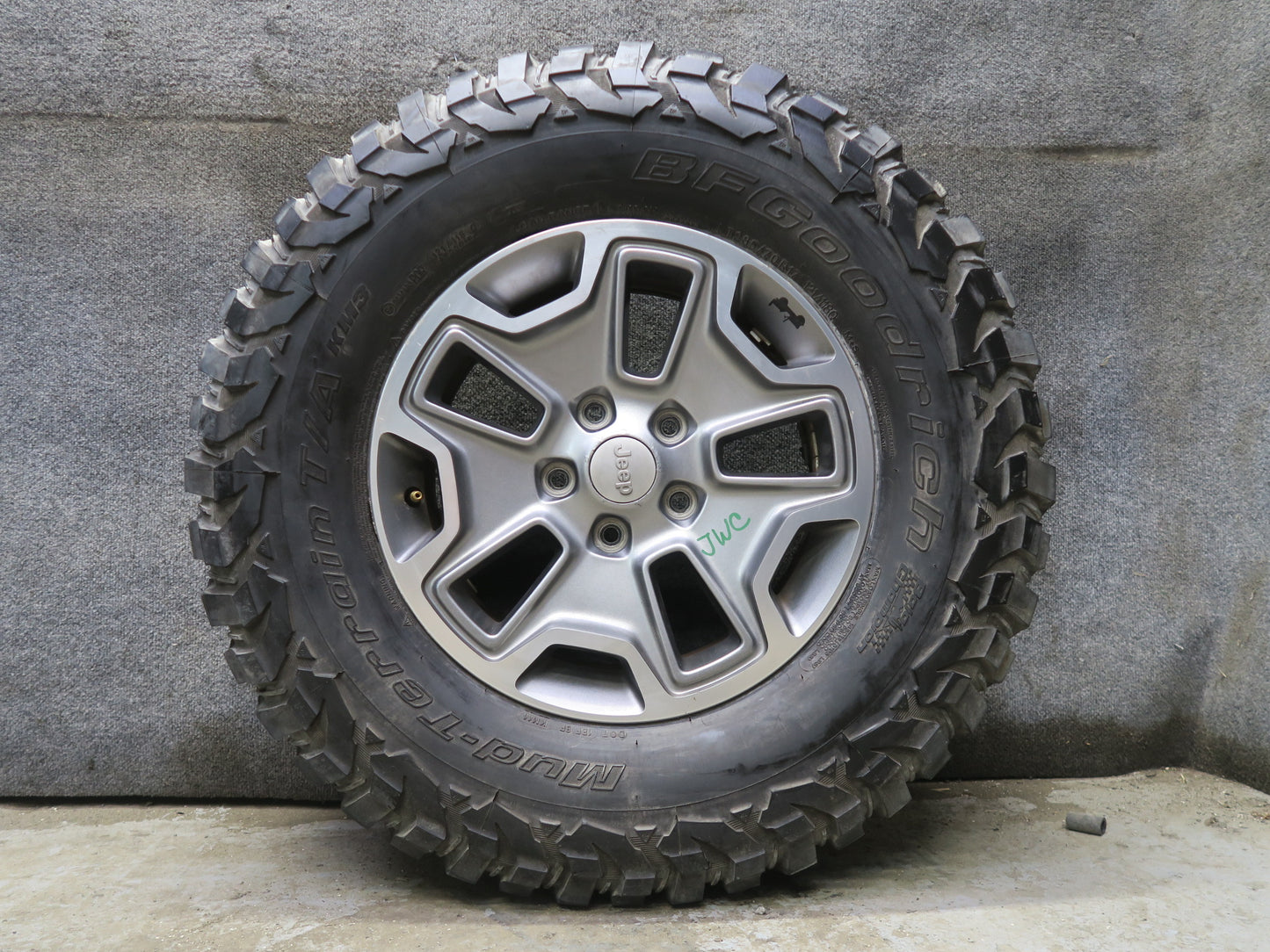 13-18 Jeep Wrangler JK  Set of 4 R17" Wheel Rim 17x7.5 ET44.45 Bfgoodrich 285/70